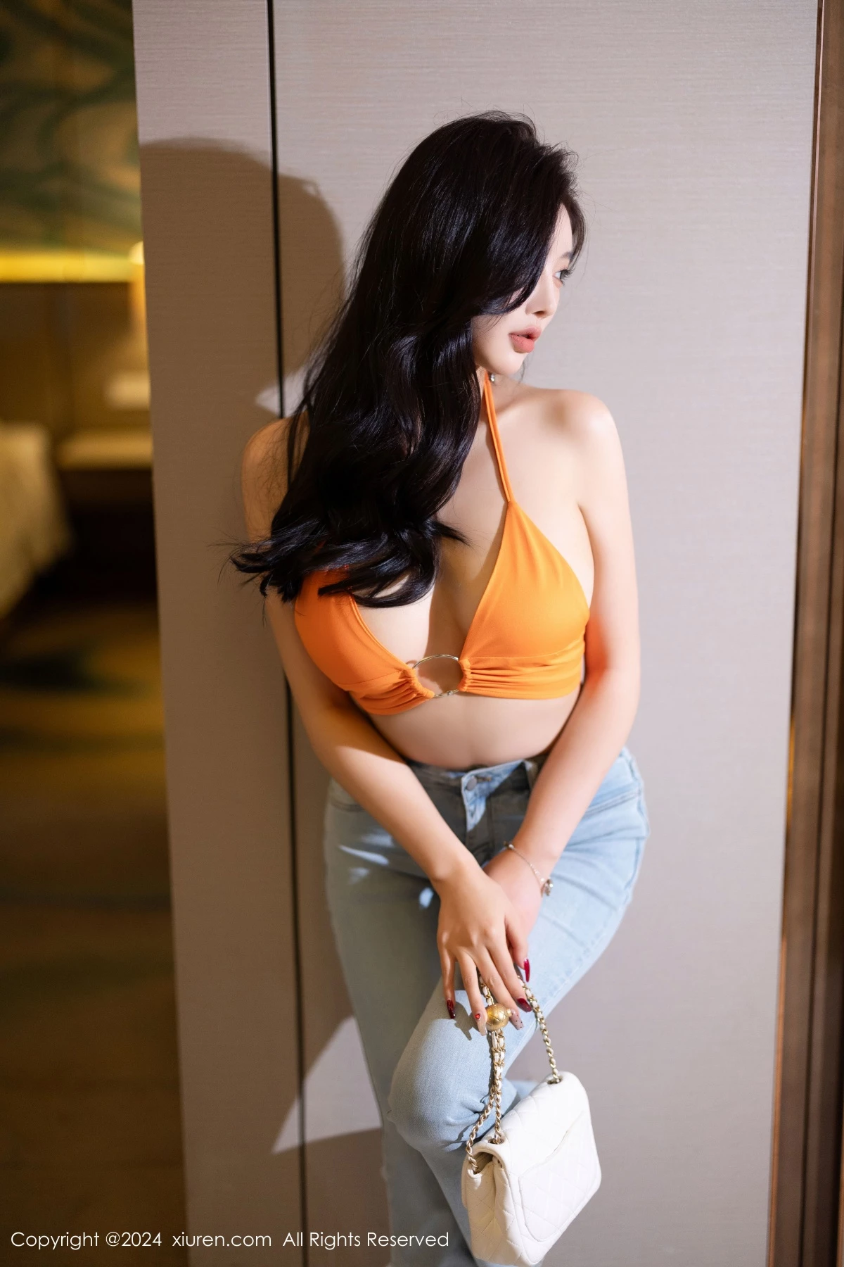 [[XiuRen秀人网]秀人网]No.9282_女神杨晨晨Yome性感白色情趣内衣配白丝袜秀丰腴身材诱惑写真80P