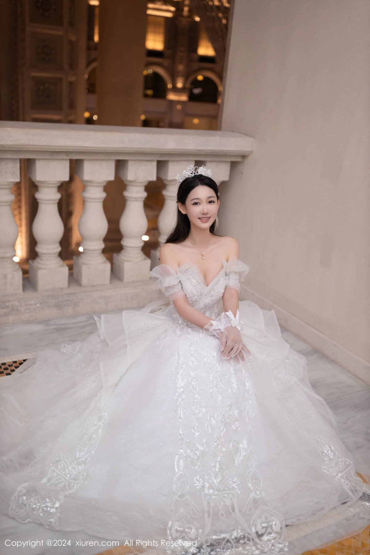 [[XiuRen秀人网]秀人网]No.9283_模特唐安琪性感白色婚纱露白色内衣配超薄肉丝秀美腿诱惑写真86P