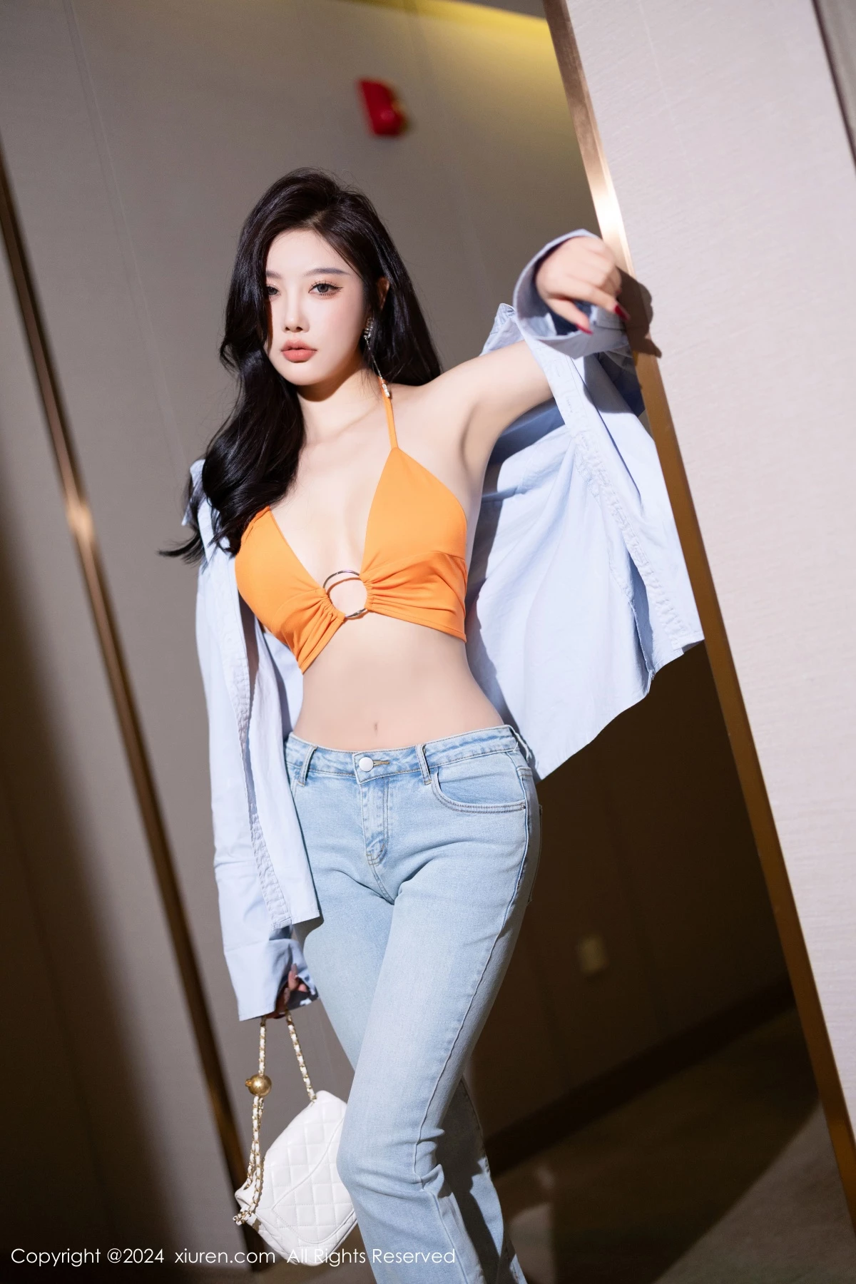 [[XiuRen秀人网]秀人网]No.9282_女神杨晨晨Yome性感白色情趣内衣配白丝袜秀丰腴身材诱惑写真80P