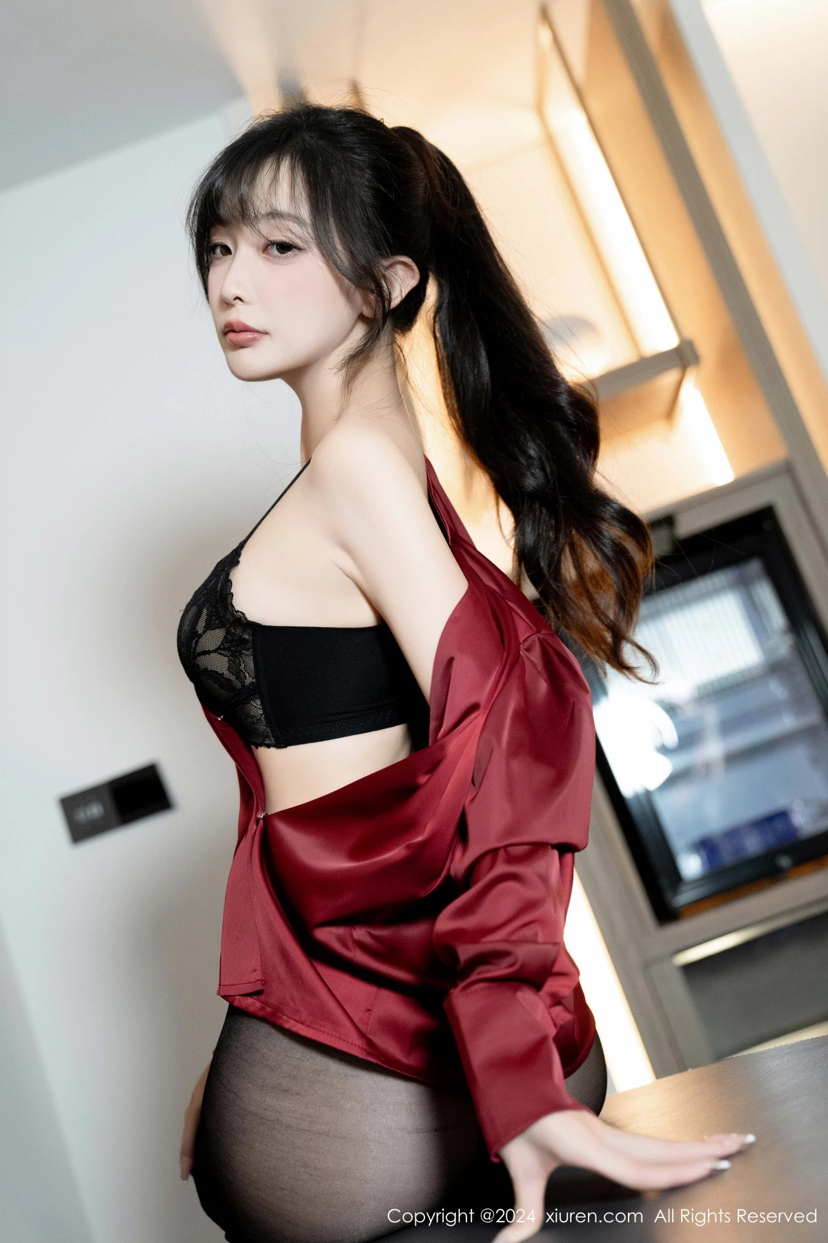 [[XiuRen秀人网]秀人网]No.9299_模特林星阑私房性感黑色蕾丝内衣配开档黑丝秀曼妙身姿诱惑写真94P
