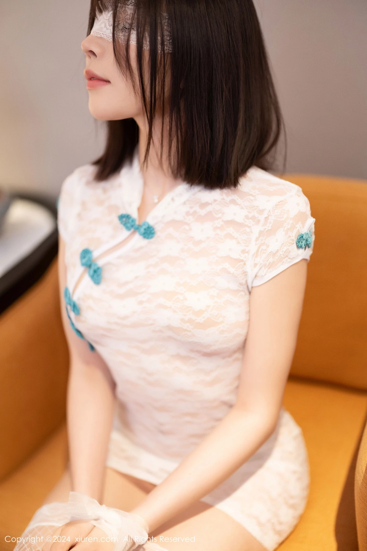 [[XiuRen秀人网]秀人网]No.9298_女神徐莉芝Booty性感浅色短裙配肉色丝袜秀曼妙身姿诱惑写真90P