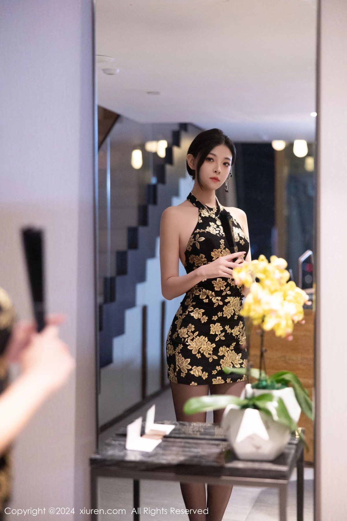 [[XiuRen秀人网]秀人网]No.9304_模特初梦瑶性感黑色露肩短款旗袍配超薄黑丝秀翘臀美腿诱惑写真95P