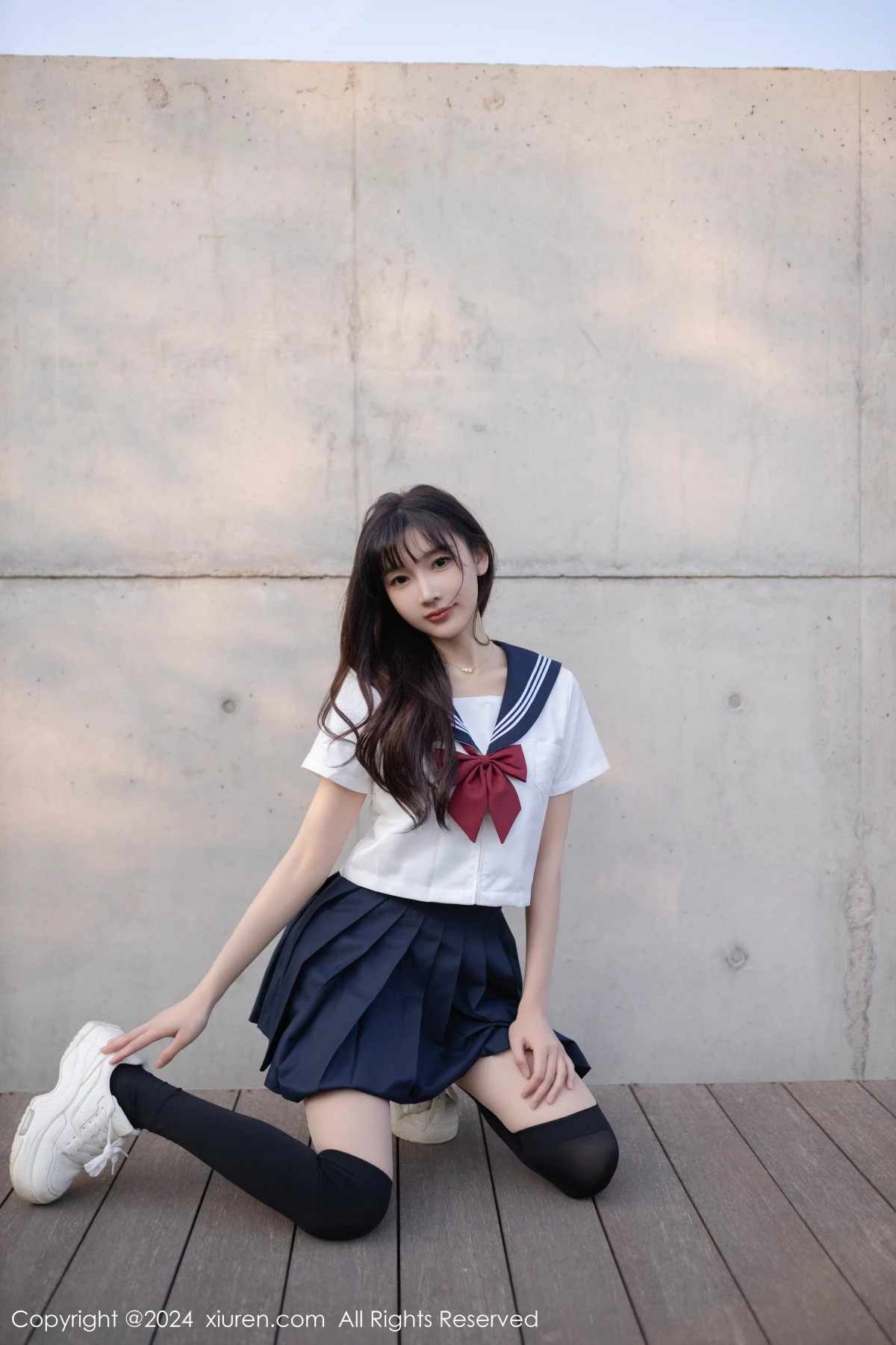 [[XiuRen秀人网]秀人网]No.9305_模特陆萱萱性感JK制服+黑色高叉连体衣配黑丝袜秀美腿诱惑写真80P