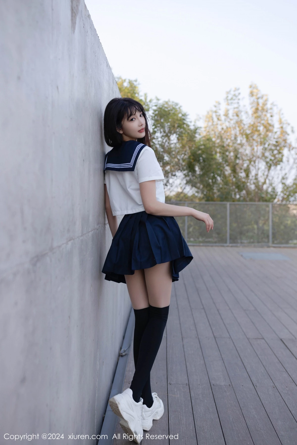 [[XiuRen秀人网]秀人网]No.9305_模特陆萱萱性感JK制服+黑色高叉连体衣配黑丝袜秀美腿诱惑写真80P
