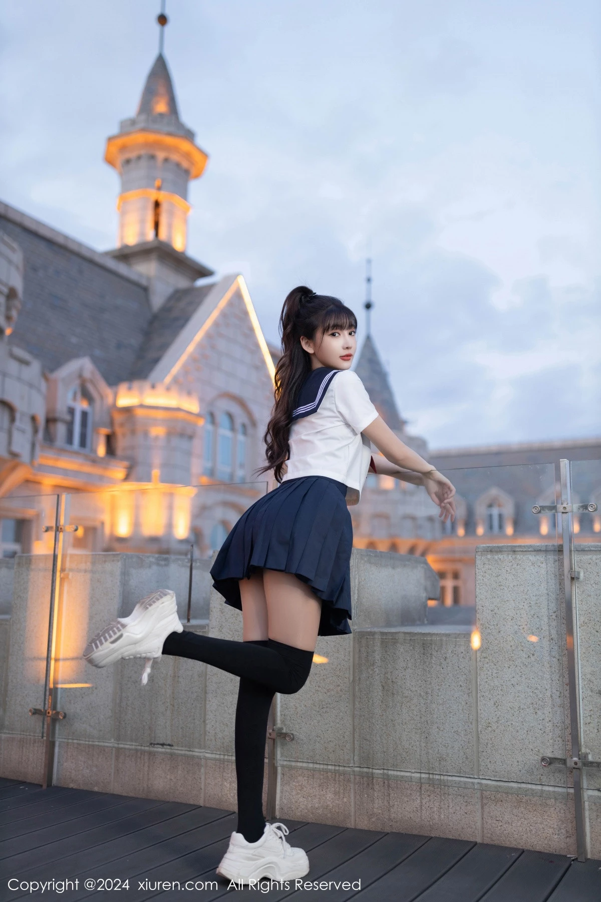 [[XiuRen秀人网]秀人网]No.9305_模特陆萱萱性感JK制服+黑色高叉连体衣配黑丝袜秀美腿诱惑写真80P