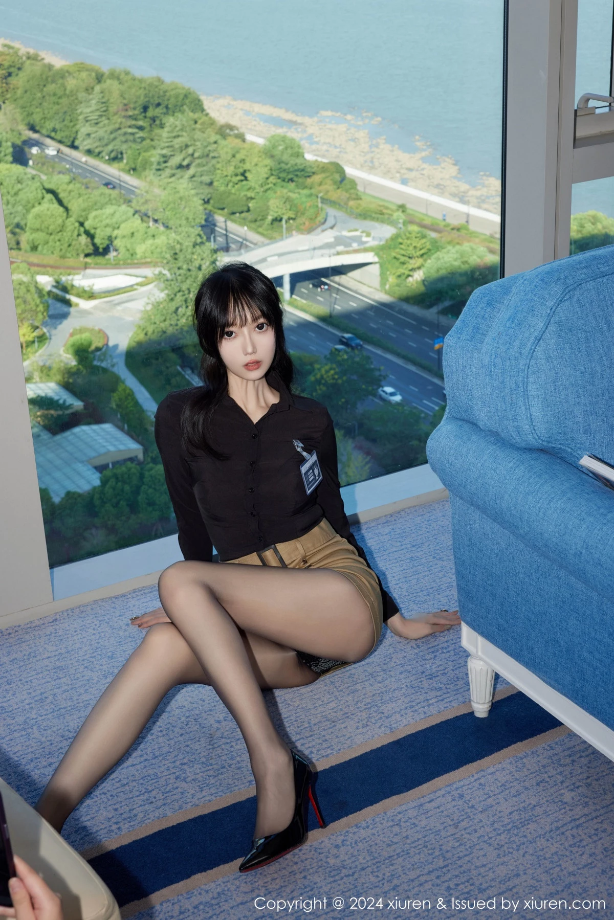 [[XiuRen秀人网]秀人网]No.9309_模特玥儿玥er性感黑色情趣服饰配开档黑丝秀曼妙身姿诱惑写真72P