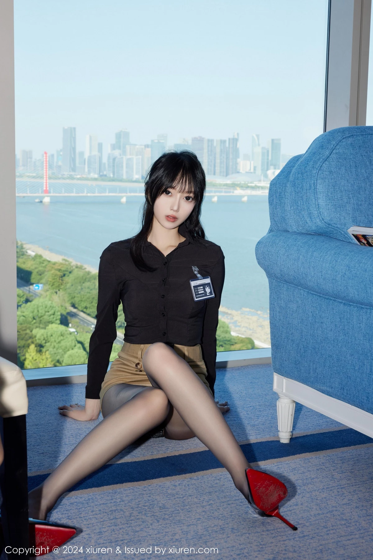 [[XiuRen秀人网]秀人网]No.9309_模特玥儿玥er性感黑色情趣服饰配开档黑丝秀曼妙身姿诱惑写真72P