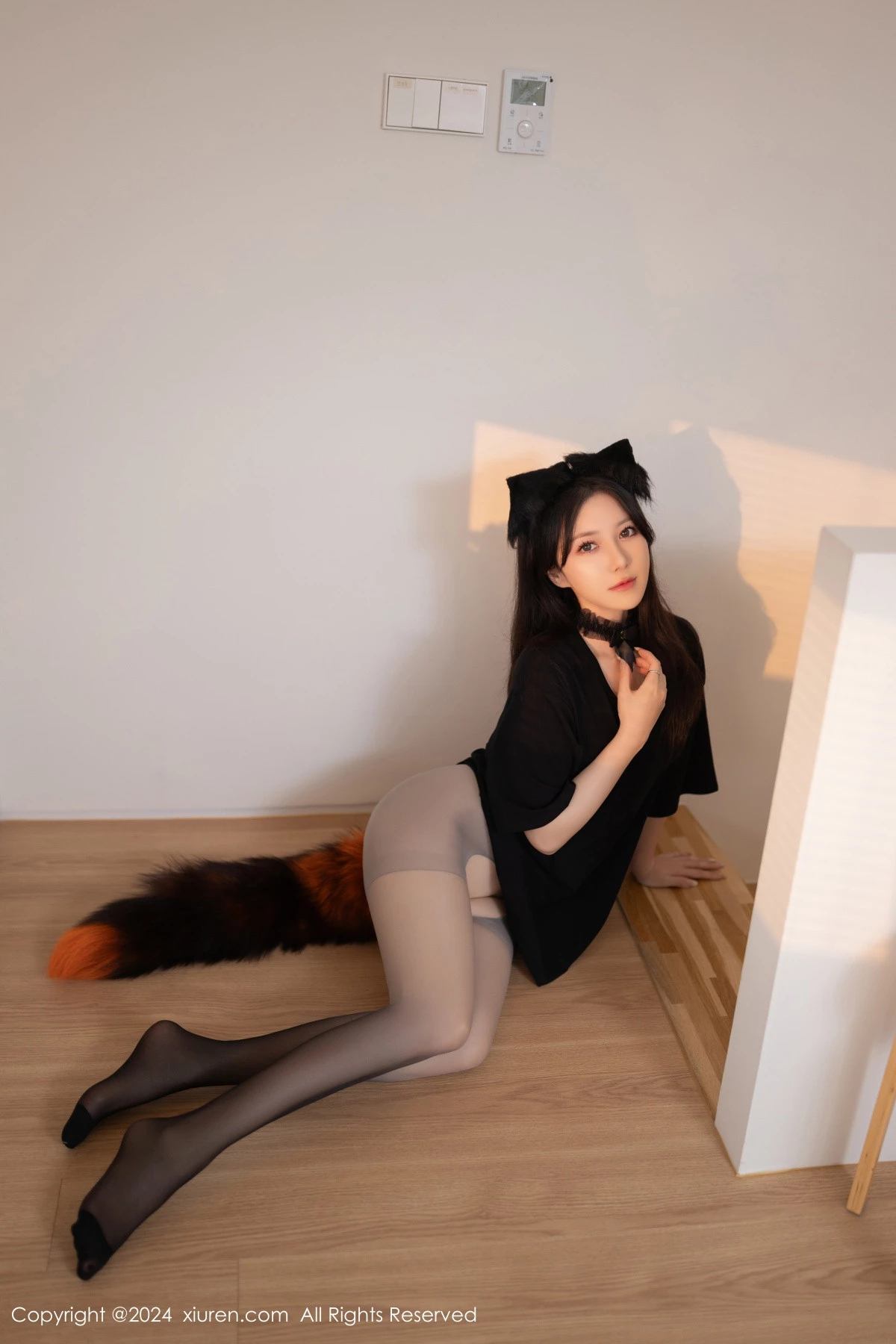 [[XiuRen秀人网]秀人网]No.9314_模特鱼子酱Fish性感狐狸装扮露超薄黑丝秀曼妙身姿撩人诱惑写真80P