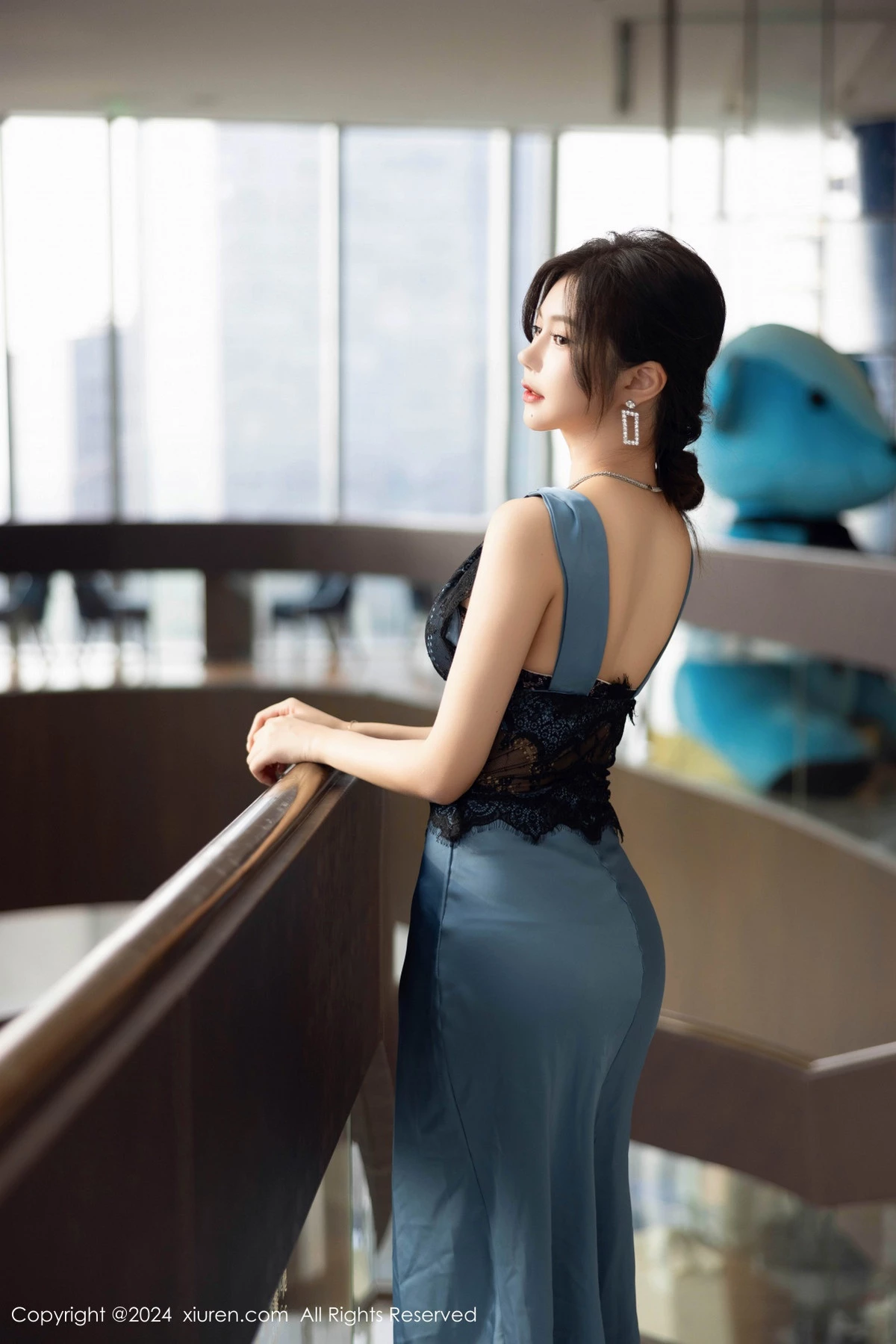 [[XiuRen秀人网]秀人网]No.9310_女神绮里嘉ula性感黑色蕾丝内衣配肉色丝袜秀完美身材诱惑写真94P