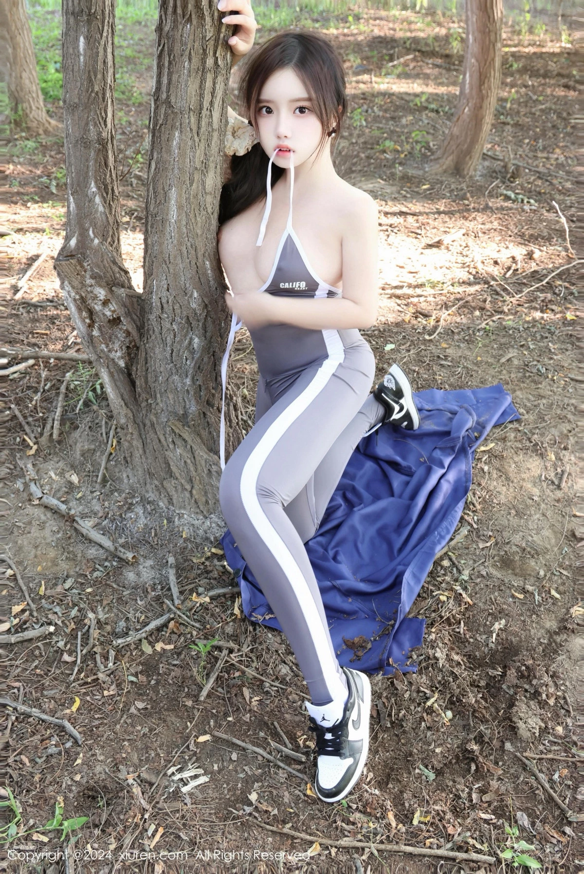 [[XiuRen秀人网]秀人网]No.9311_模特小薯条nienie晨跑主题性感灰色运动服饰秀完美身材诱惑写真92P