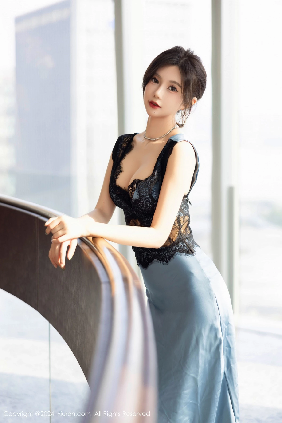 [[XiuRen秀人网]秀人网]No.9310_女神绮里嘉ula性感黑色蕾丝内衣配肉色丝袜秀完美身材诱惑写真94P