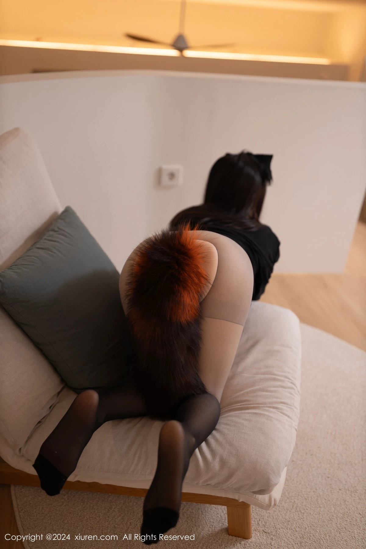 [[XiuRen秀人网]秀人网]No.9314_模特鱼子酱Fish性感狐狸装扮露超薄黑丝秀曼妙身姿撩人诱惑写真80P