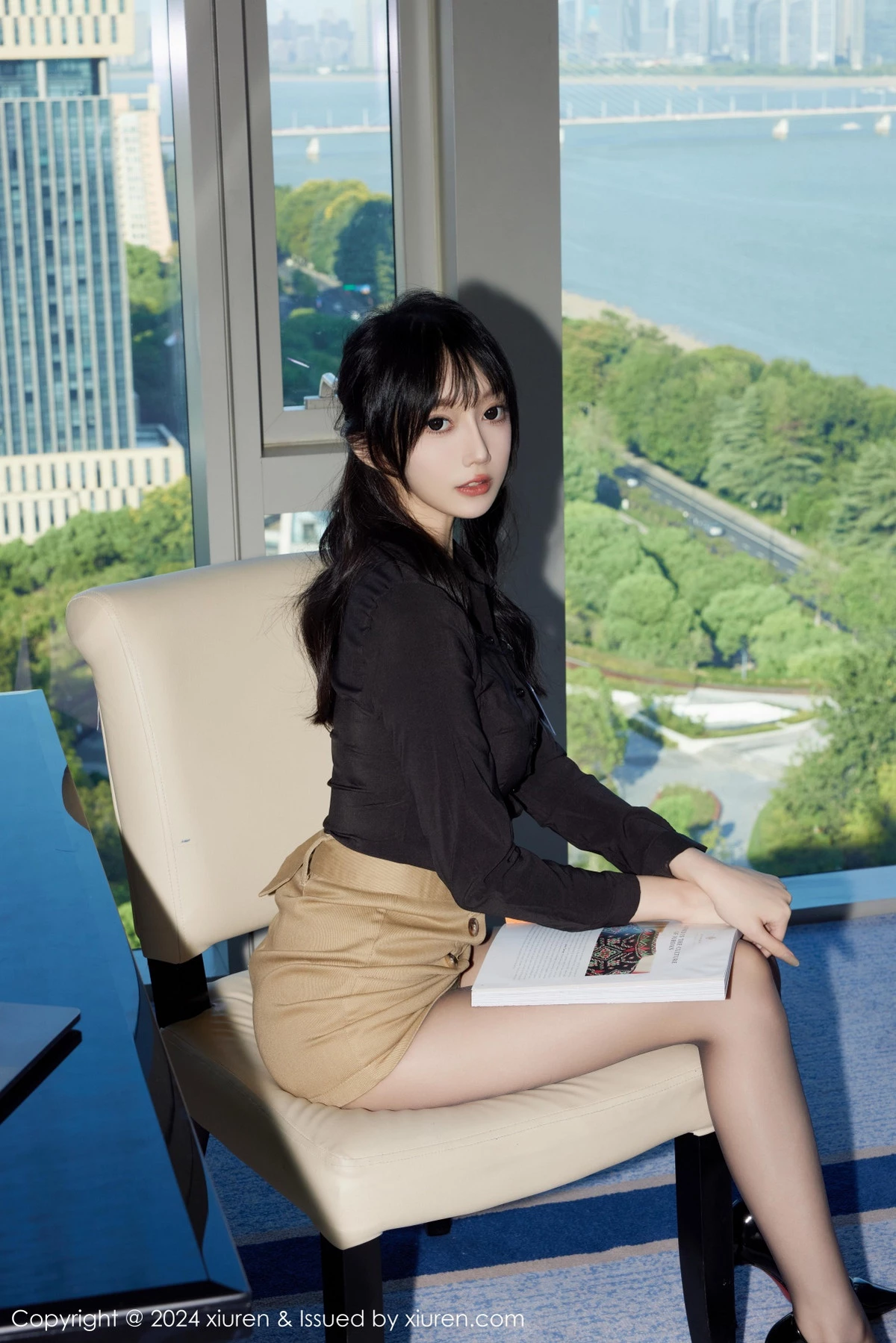 [[XiuRen秀人网]秀人网]No.9309_模特玥儿玥er性感黑色情趣服饰配开档黑丝秀曼妙身姿诱惑写真72P