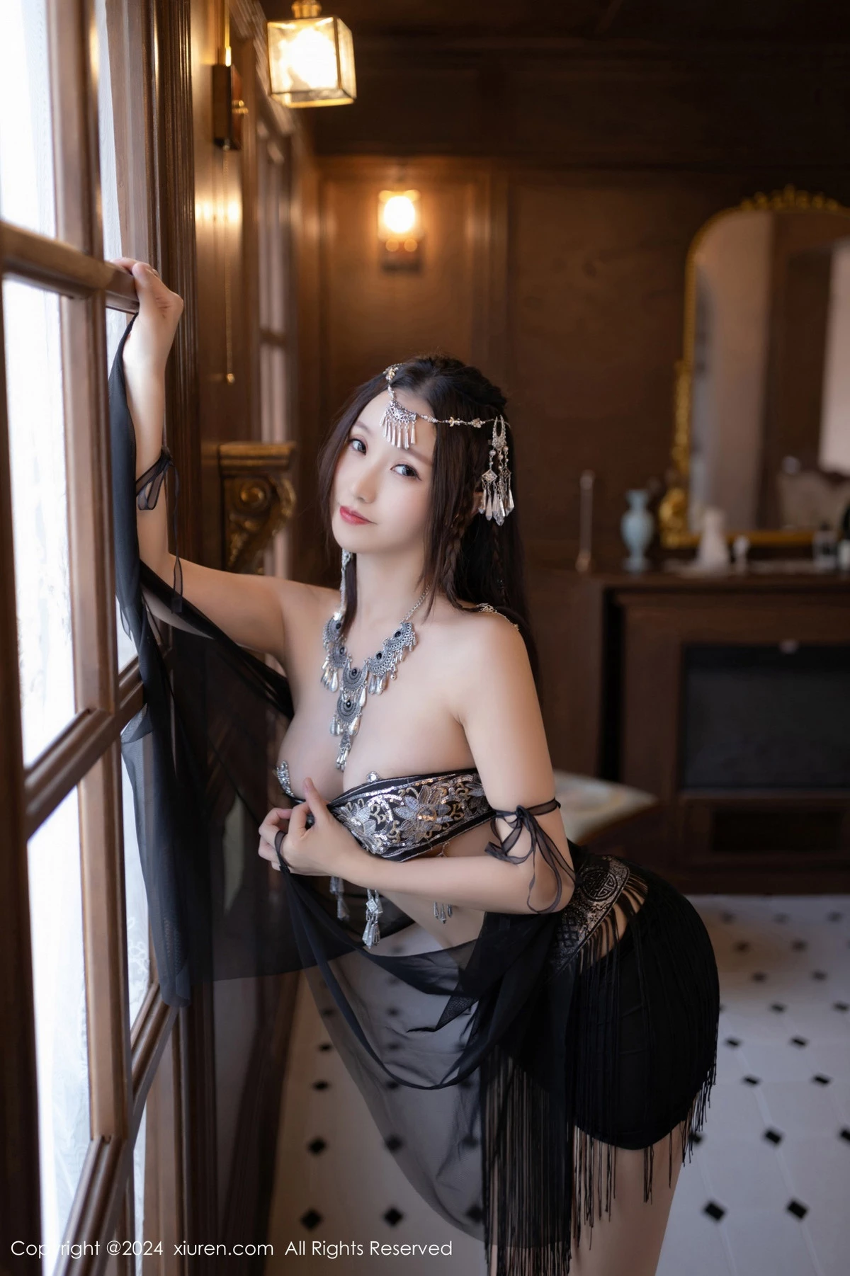 [[XiuRen秀人网]秀人网]No.9172_模特杏子Yada性感黑色轻透服饰露情趣内衣秀曼妙身姿诱惑写真81P