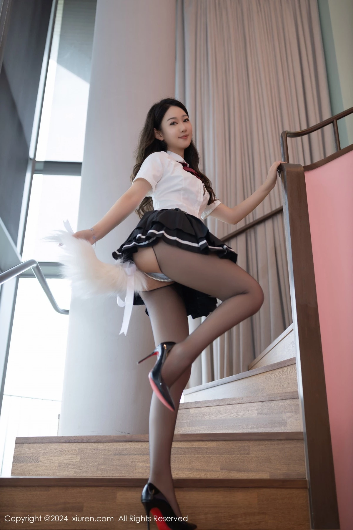 [[XiuRen秀人网]秀人网]No.9174_模特唐安琪私房JK制服配开档黑丝露性感内衣秀曼妙身姿诱惑写真84P