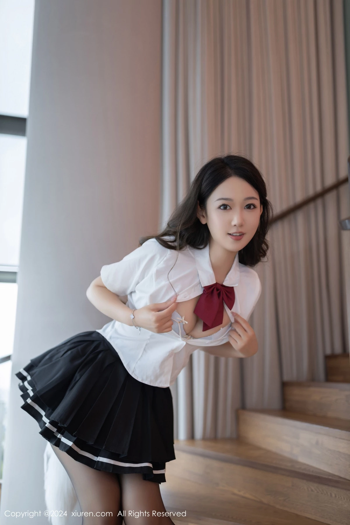 [[XiuRen秀人网]秀人网]No.9174_模特唐安琪私房JK制服配开档黑丝露性感内衣秀曼妙身姿诱惑写真84P