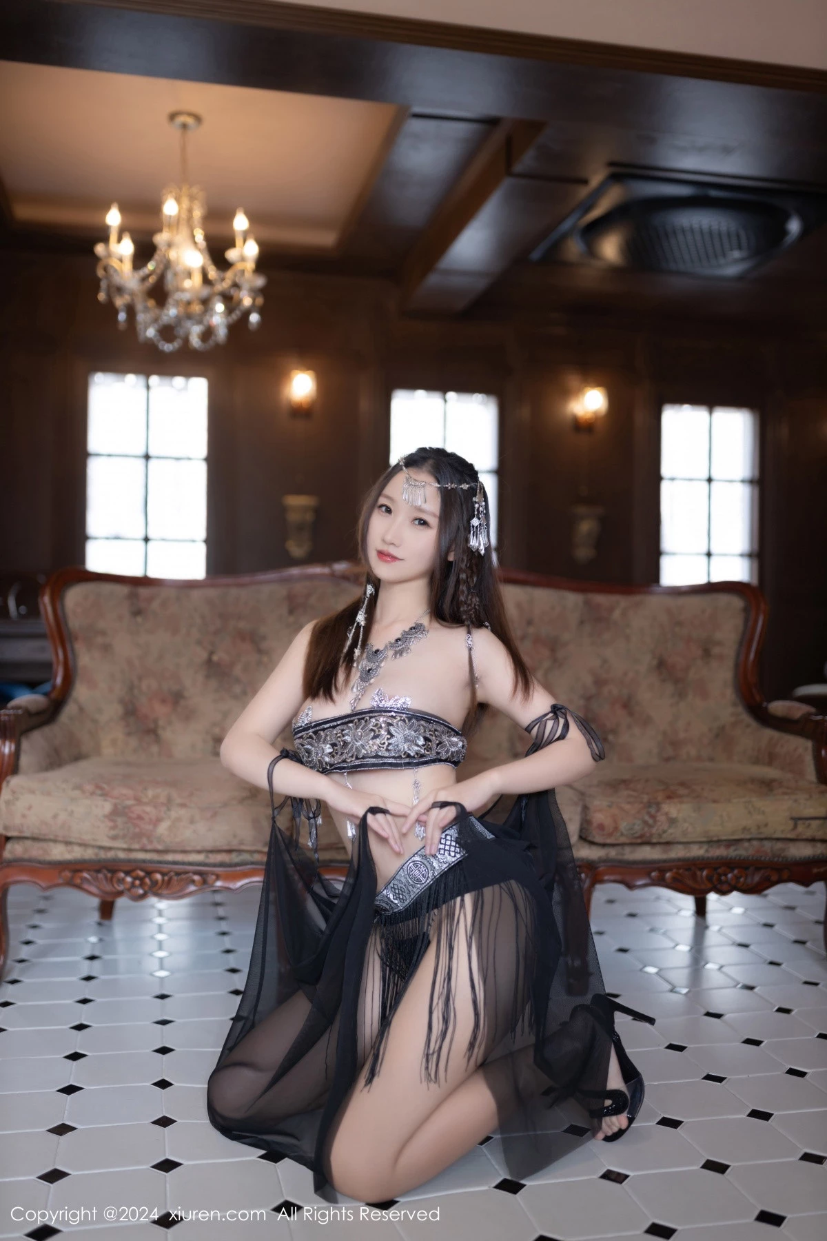 [[XiuRen秀人网]秀人网]No.9172_模特杏子Yada性感黑色轻透服饰露情趣内衣秀曼妙身姿诱惑写真81P