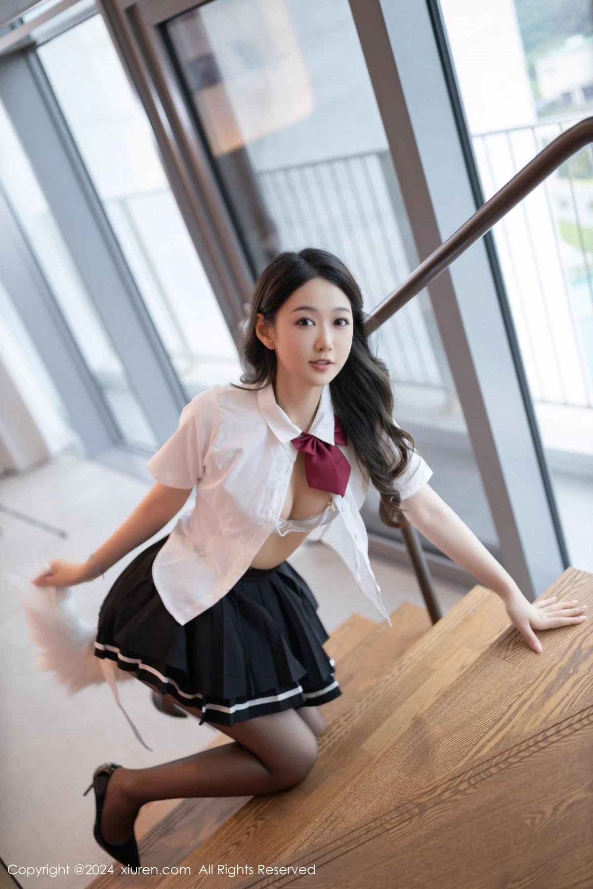 [[XiuRen秀人网]秀人网]No.9174_模特唐安琪私房JK制服配开档黑丝露性感内衣秀曼妙身姿诱惑写真84P