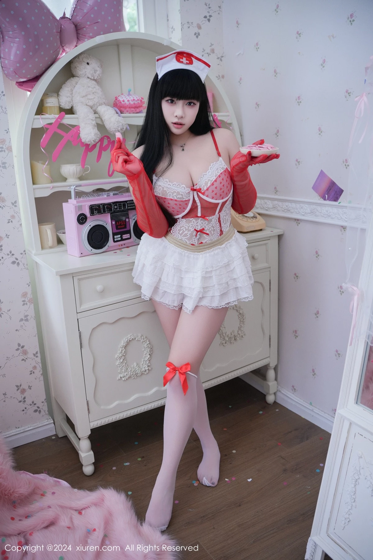 [[XiuRen秀人网]秀人网]No.9177_新人模特mini米妮性感红白色护士装配白丝袜秀浑圆翘臀诱惑写真80P