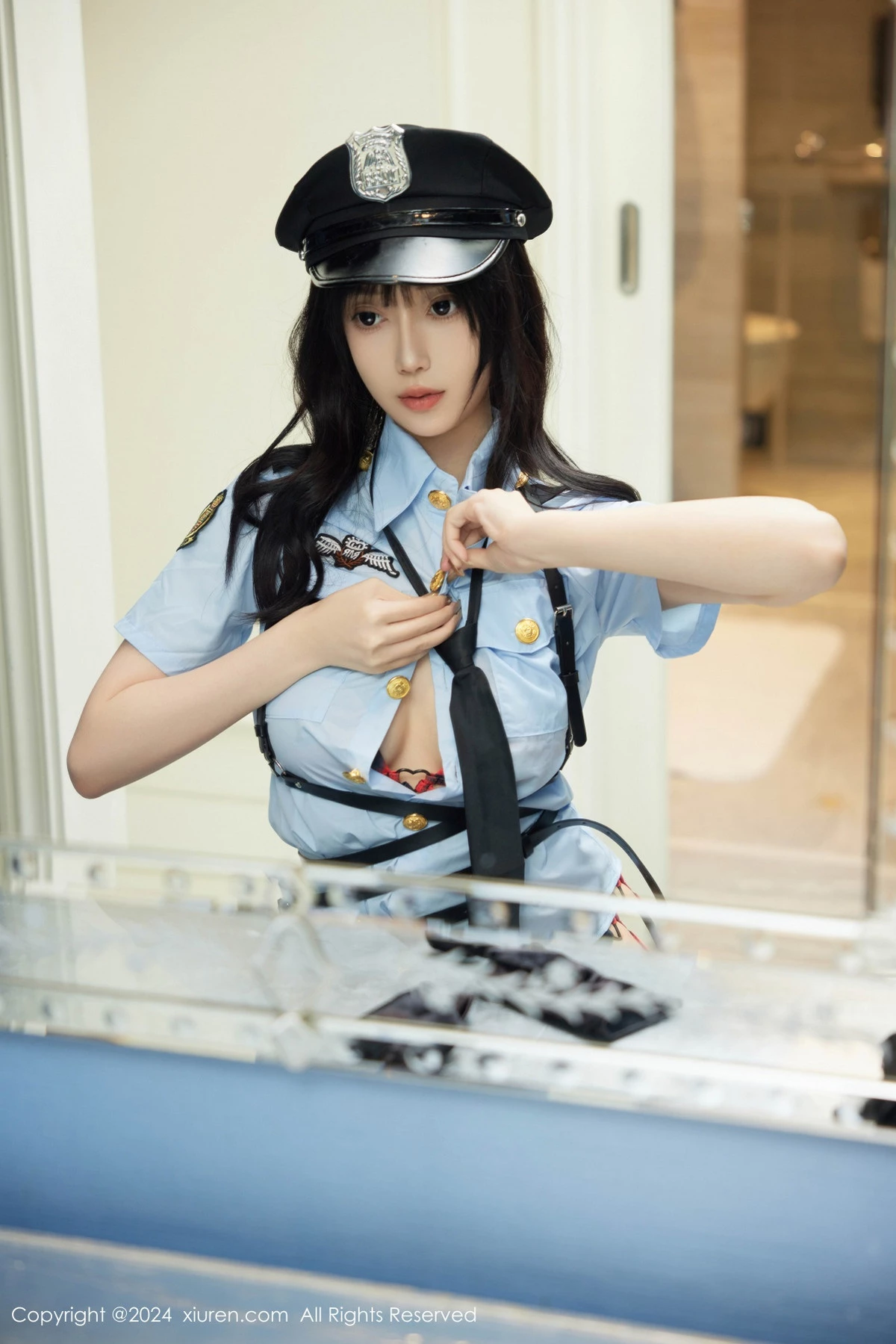 [[XiuRen秀人网]秀人网]No.9185_模特玥儿玥er蓝色制服露情趣内衣配黑丝吊袜秀曼妙身姿诱惑写真67P