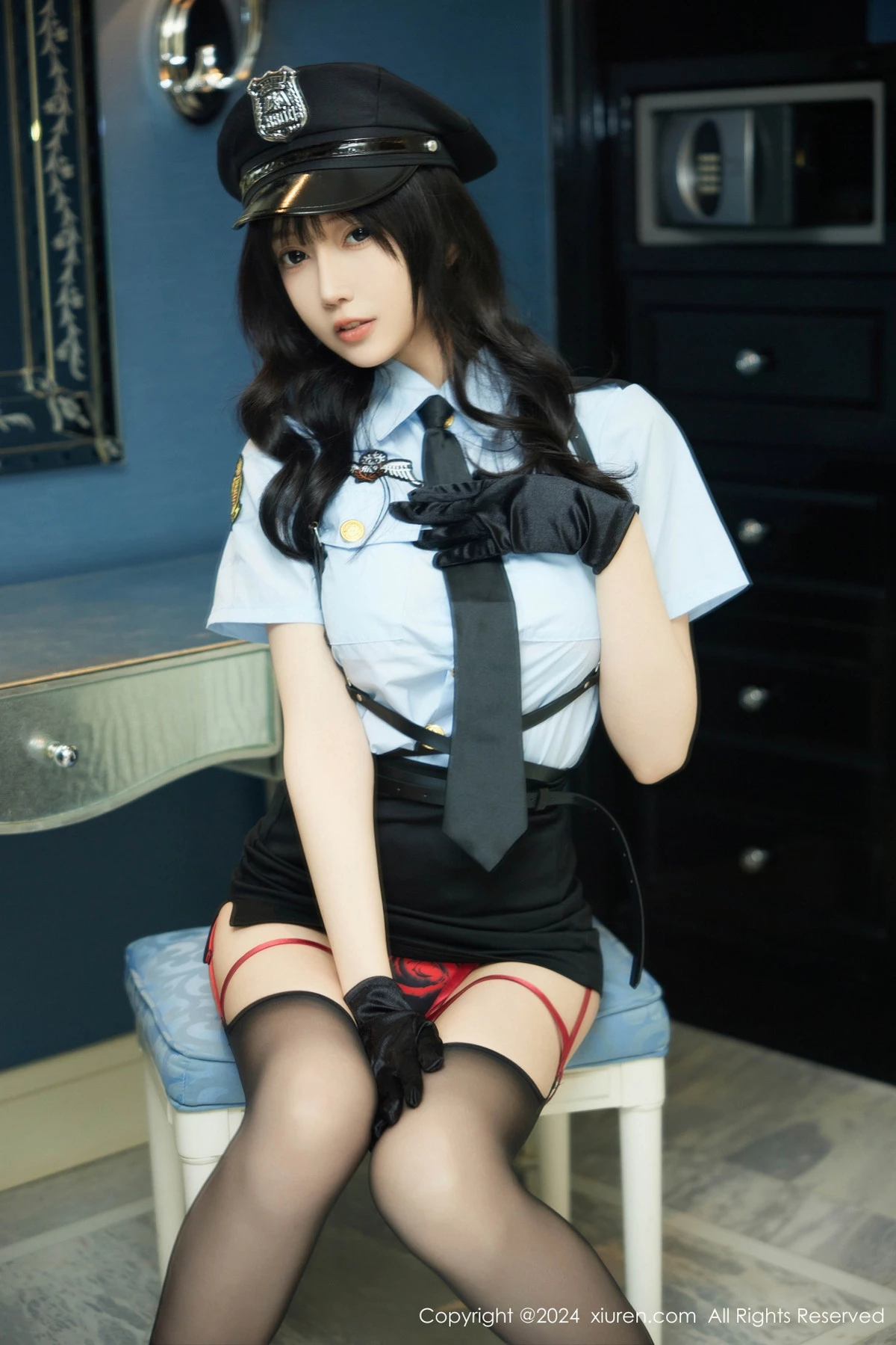 [[XiuRen秀人网]秀人网]No.9185_模特玥儿玥er蓝色制服露情趣内衣配黑丝吊袜秀曼妙身姿诱惑写真67P