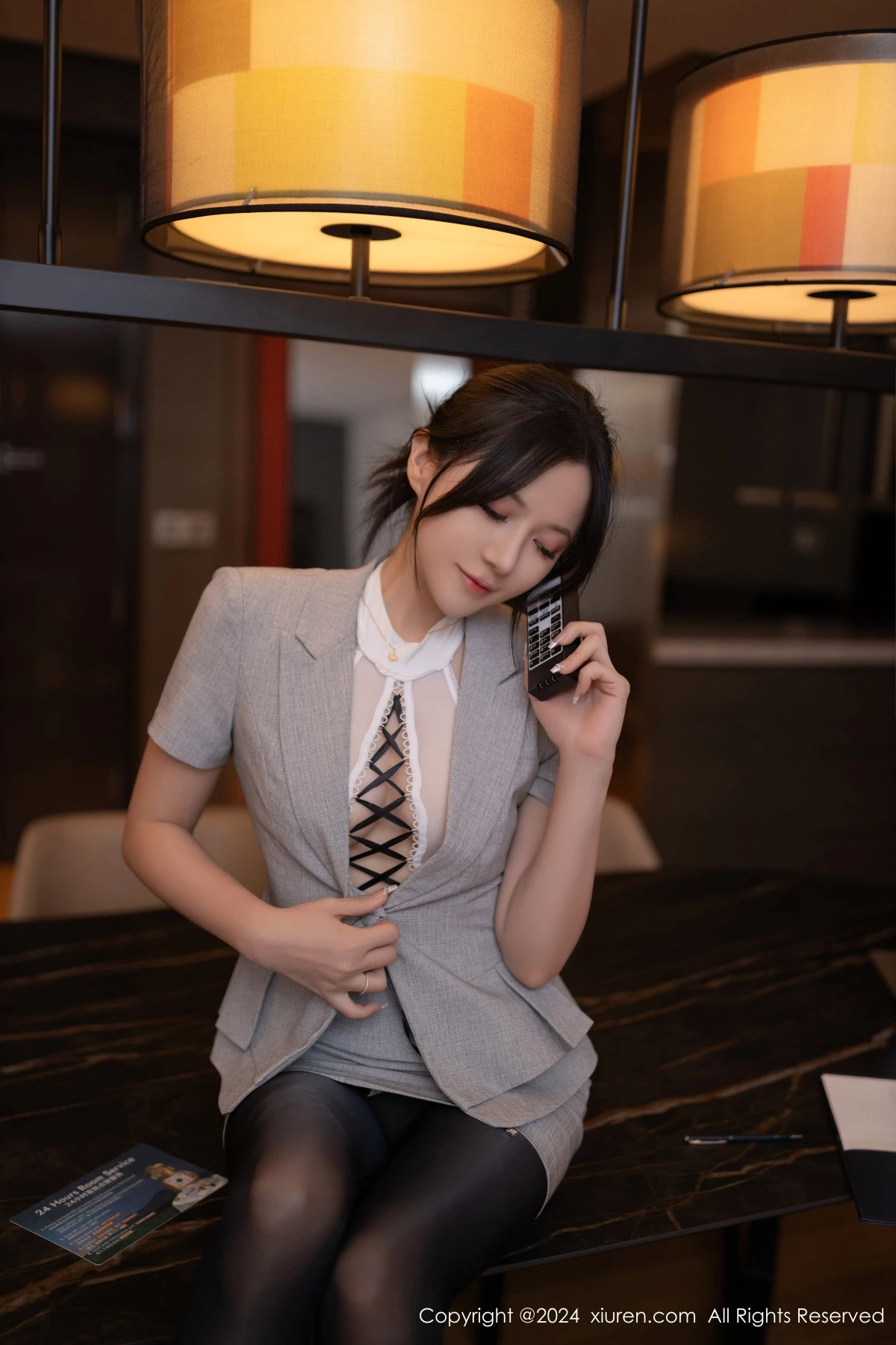 [[XiuRen秀人网]秀人网]No.9189_模特鱼子酱性感白色薄透上衣配超薄黑丝秀婀娜身段迷人诱惑写真82P