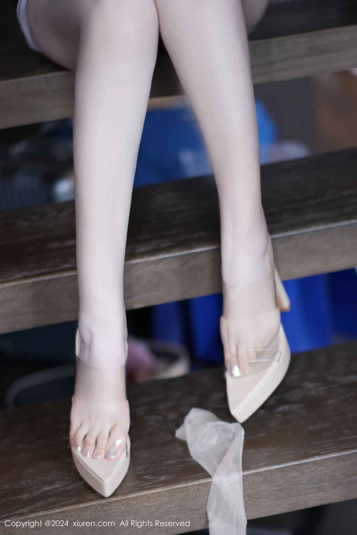 [[XiuRen秀人网]秀人网]No.9183_模特允爾私房性感紫色连衣裙配肉色丝袜秀丰腴身材撩人诱惑写真70P