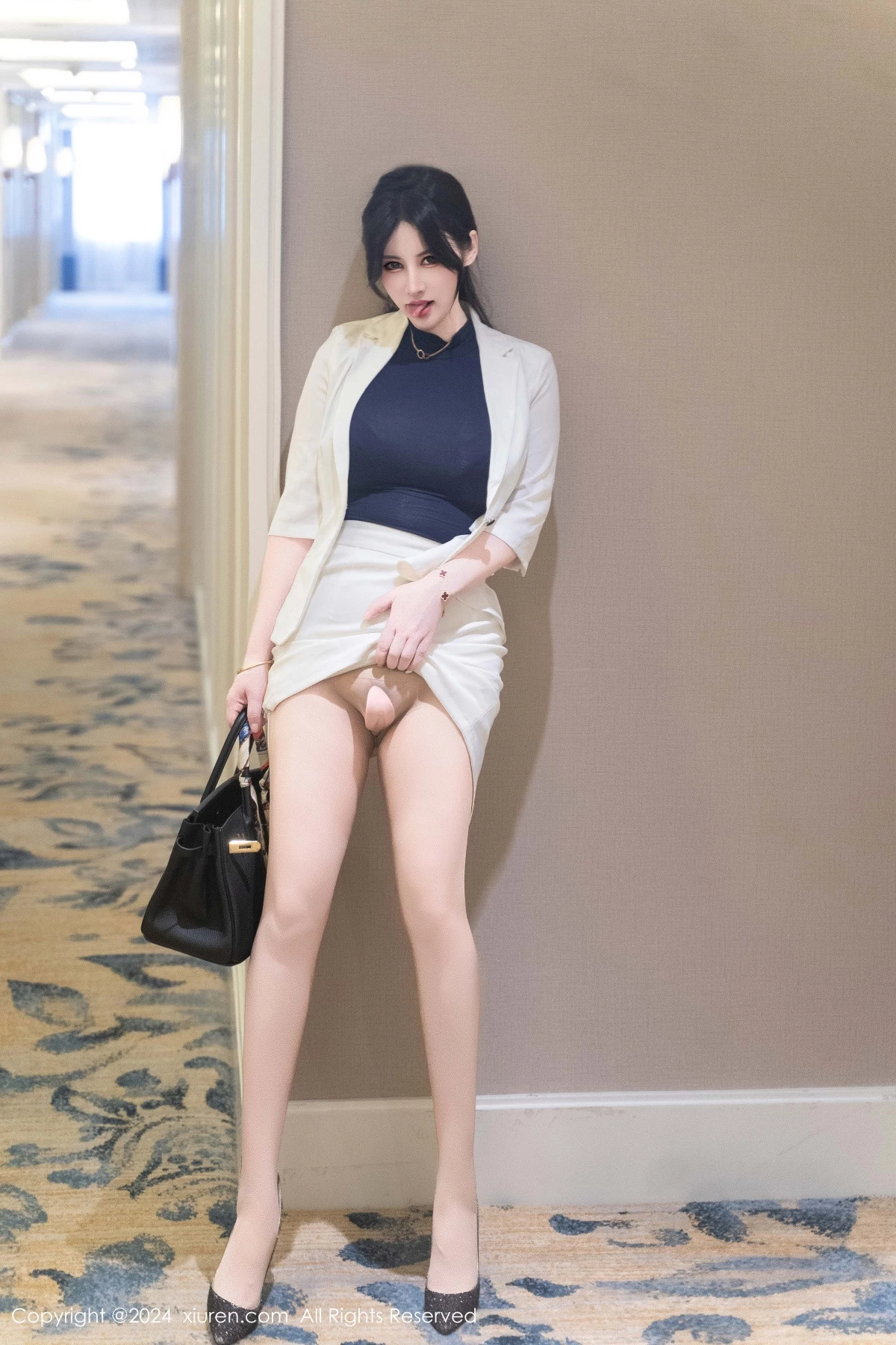 [[XiuRen秀人网]秀人网]No.9319_模特诗诗kiki酒店剧情性感白衬衫配超薄肉丝秀曼妙身姿诱惑写真98P