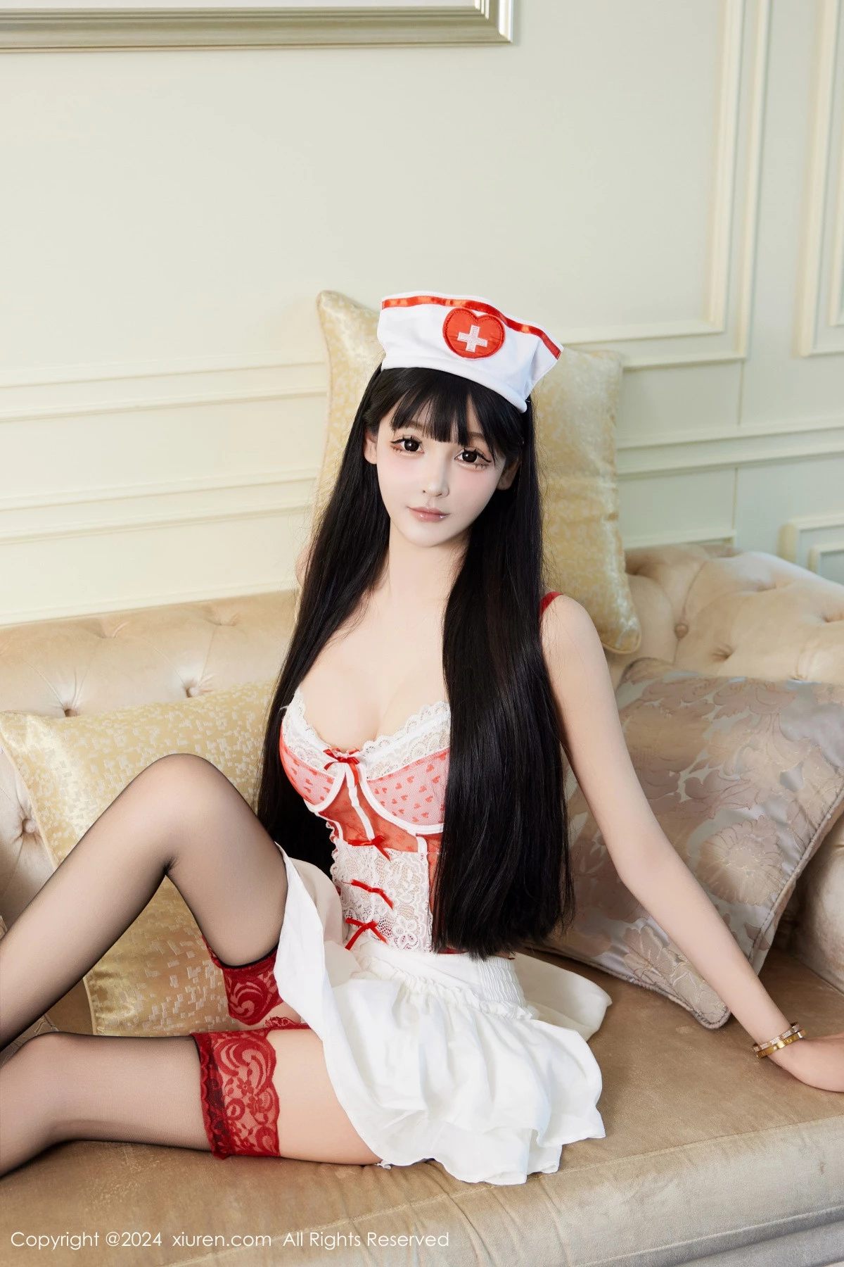 [[XiuRen秀人网]秀人网]No.9317_模特智恩baby性感甜心护士装扮配黑丝吊袜秀丰腴美臀诱惑写真54P