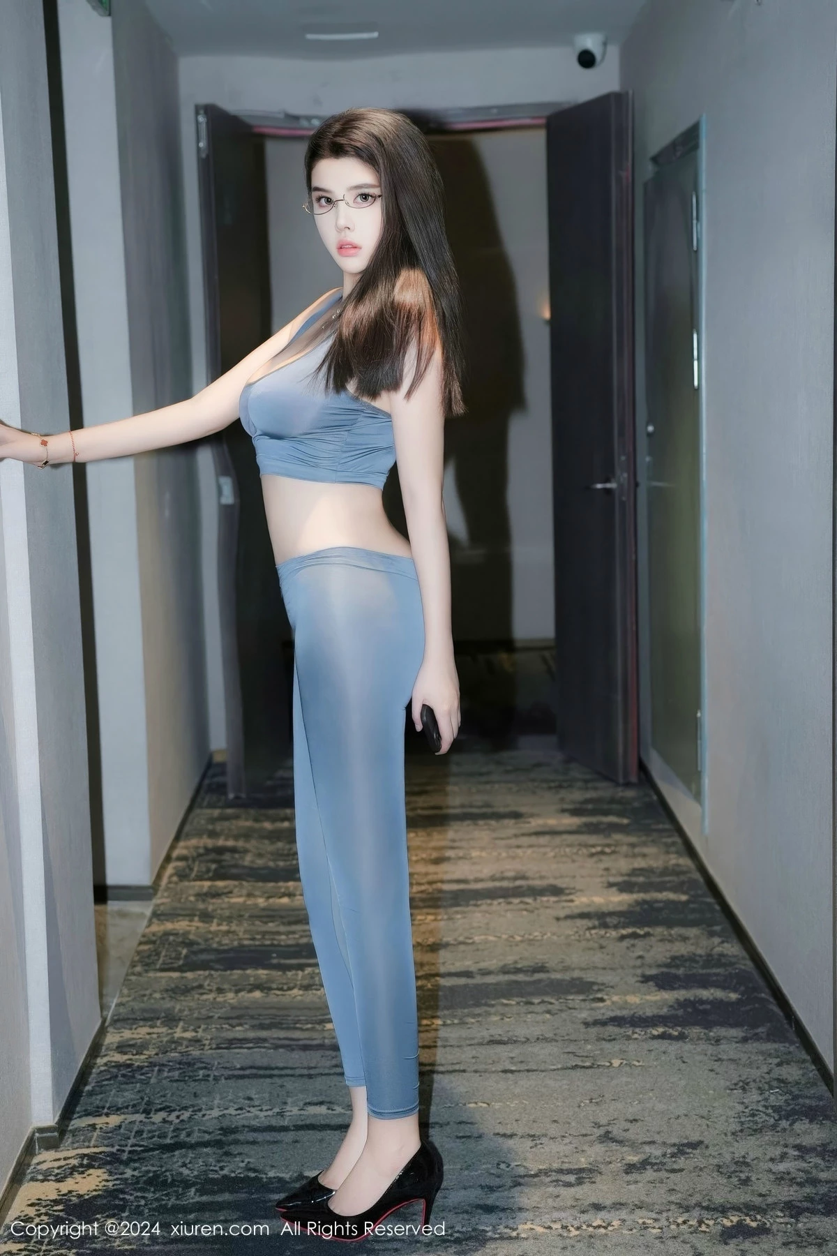 [[XiuRen秀人网]秀人网]No.9357_模特樱桃小犊子私房浴室性感灰色瑜伽服饰秀丰腴身姿诱惑写真89P