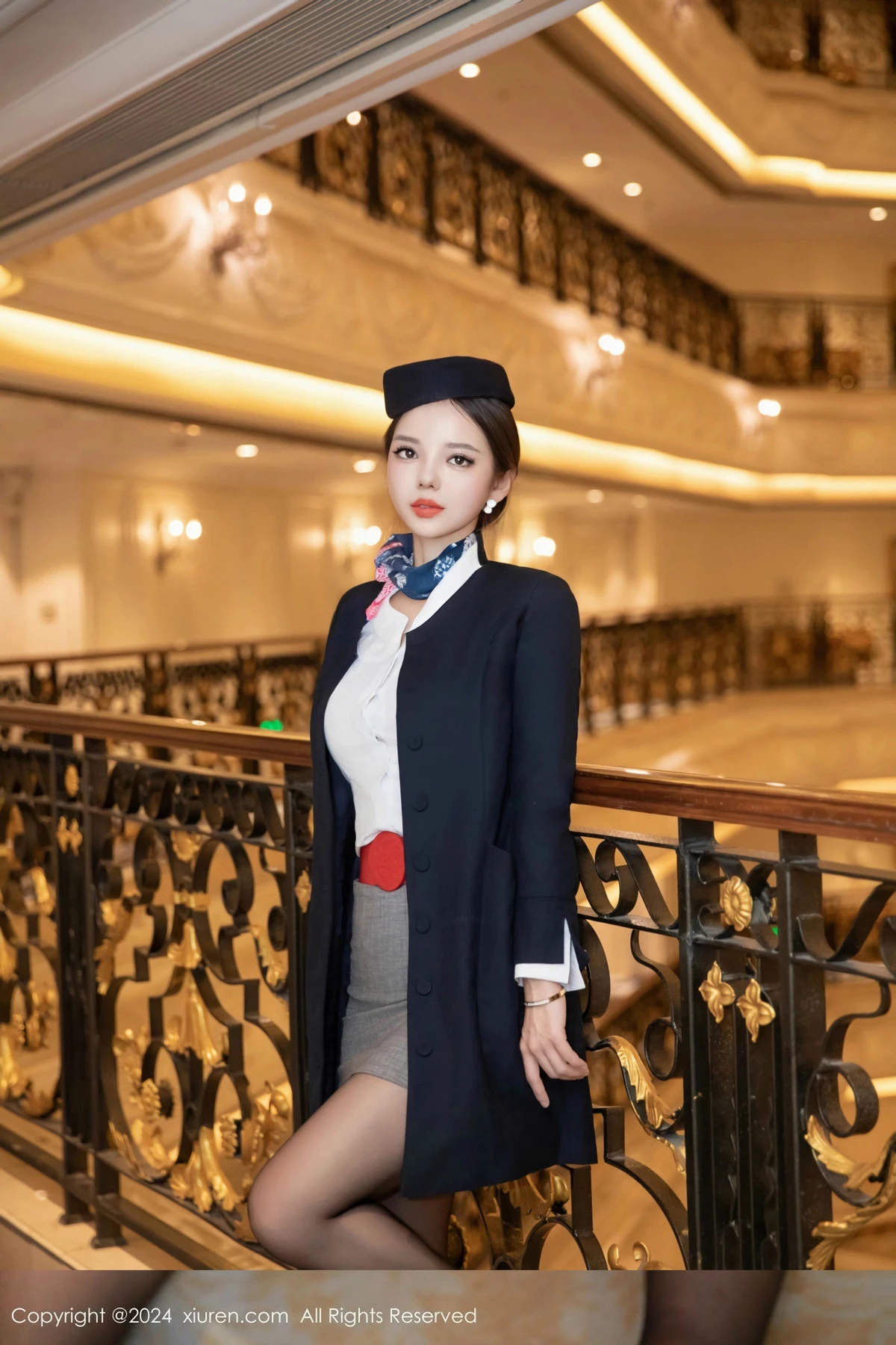 [[XiuRen秀人网]秀人网]No.9365_模特大美妞儿性感空姐制服露白色内衣配超薄黑丝秀美腿诱惑写真84P