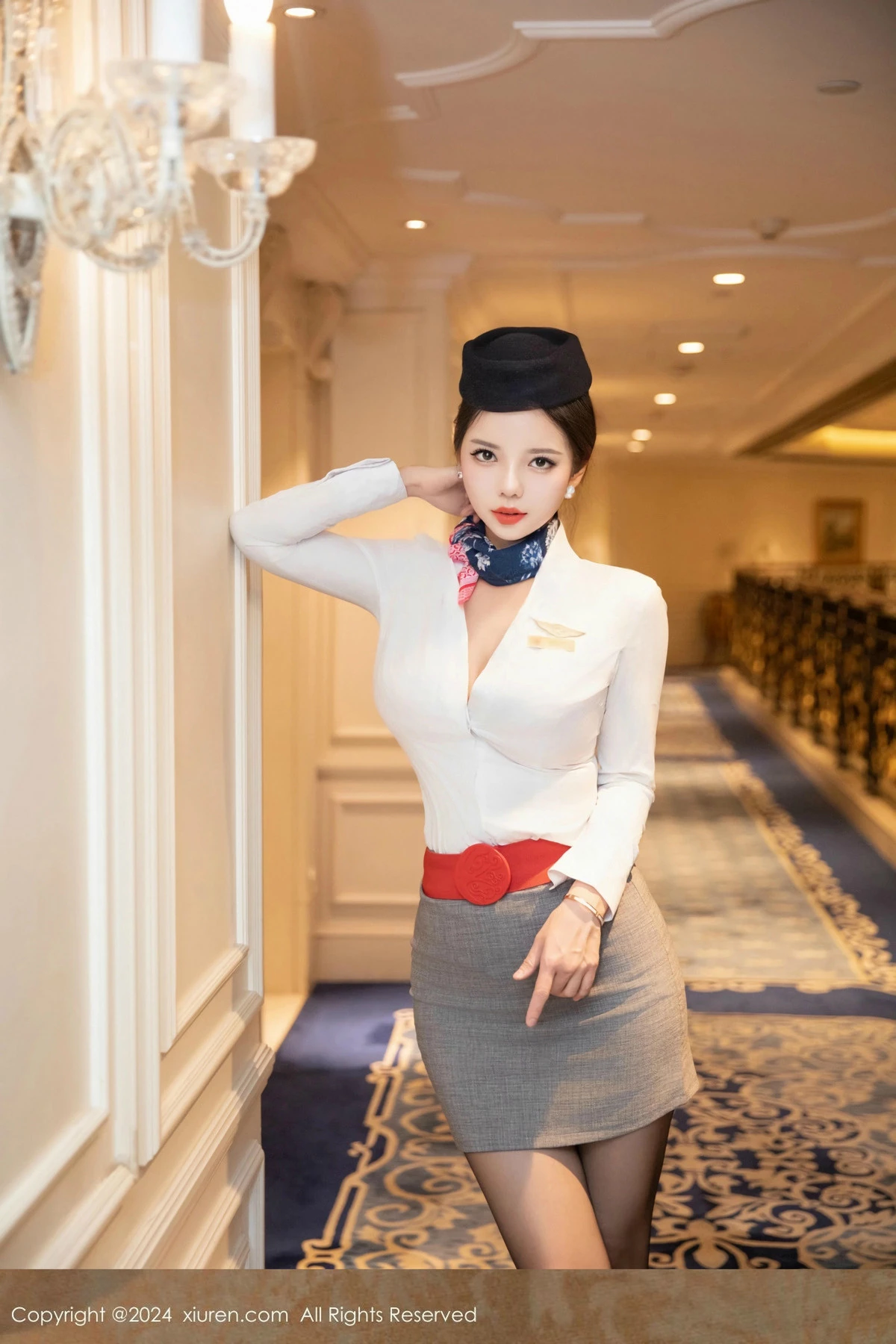 [[XiuRen秀人网]秀人网]No.9365_模特大美妞儿性感空姐制服露白色内衣配超薄黑丝秀美腿诱惑写真84P