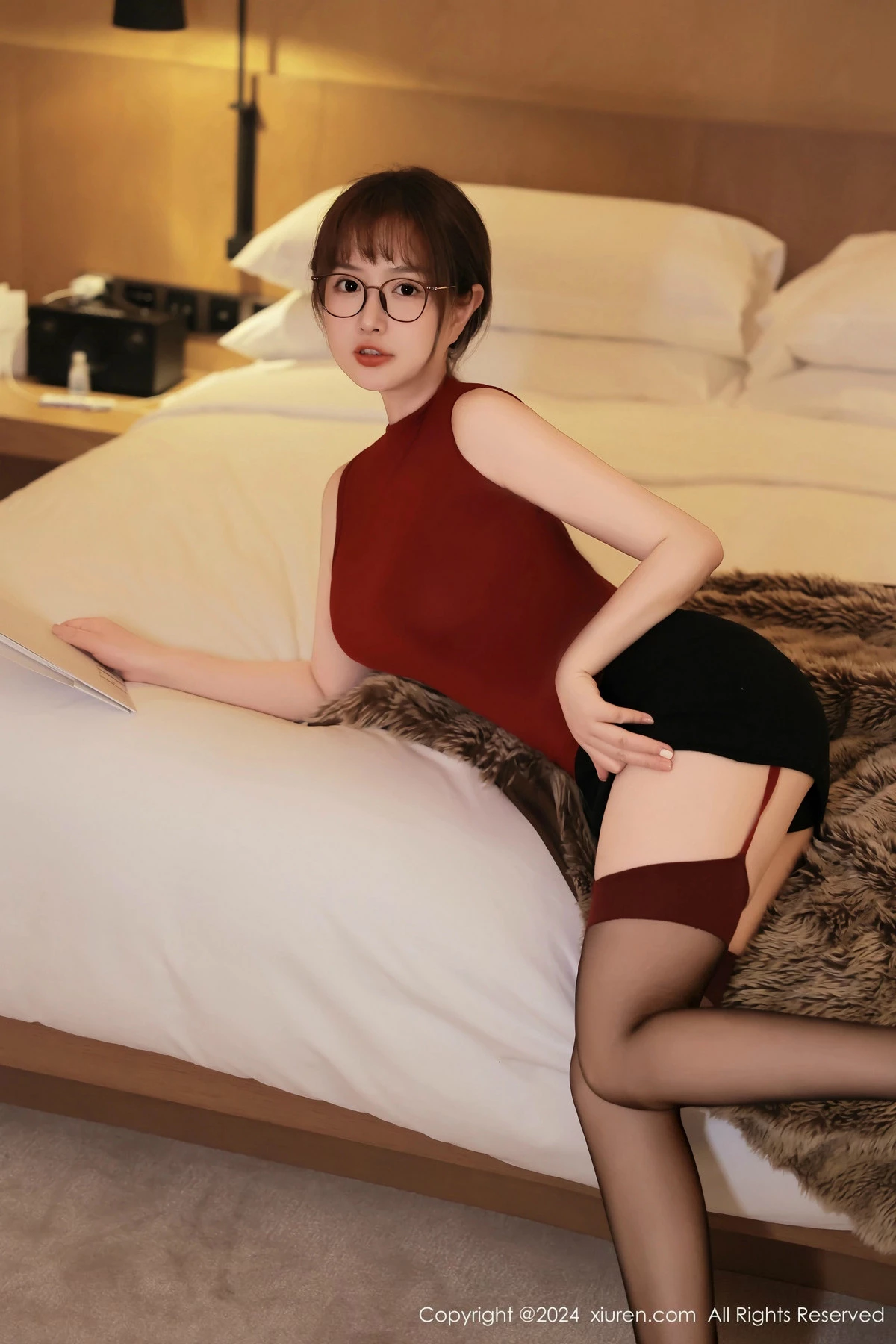 [[XiuRen秀人网]秀人网]No.9366_模特养乐多Doll私房性感黑色内衣配黑丝吊袜秀完美身材诱惑写真53P