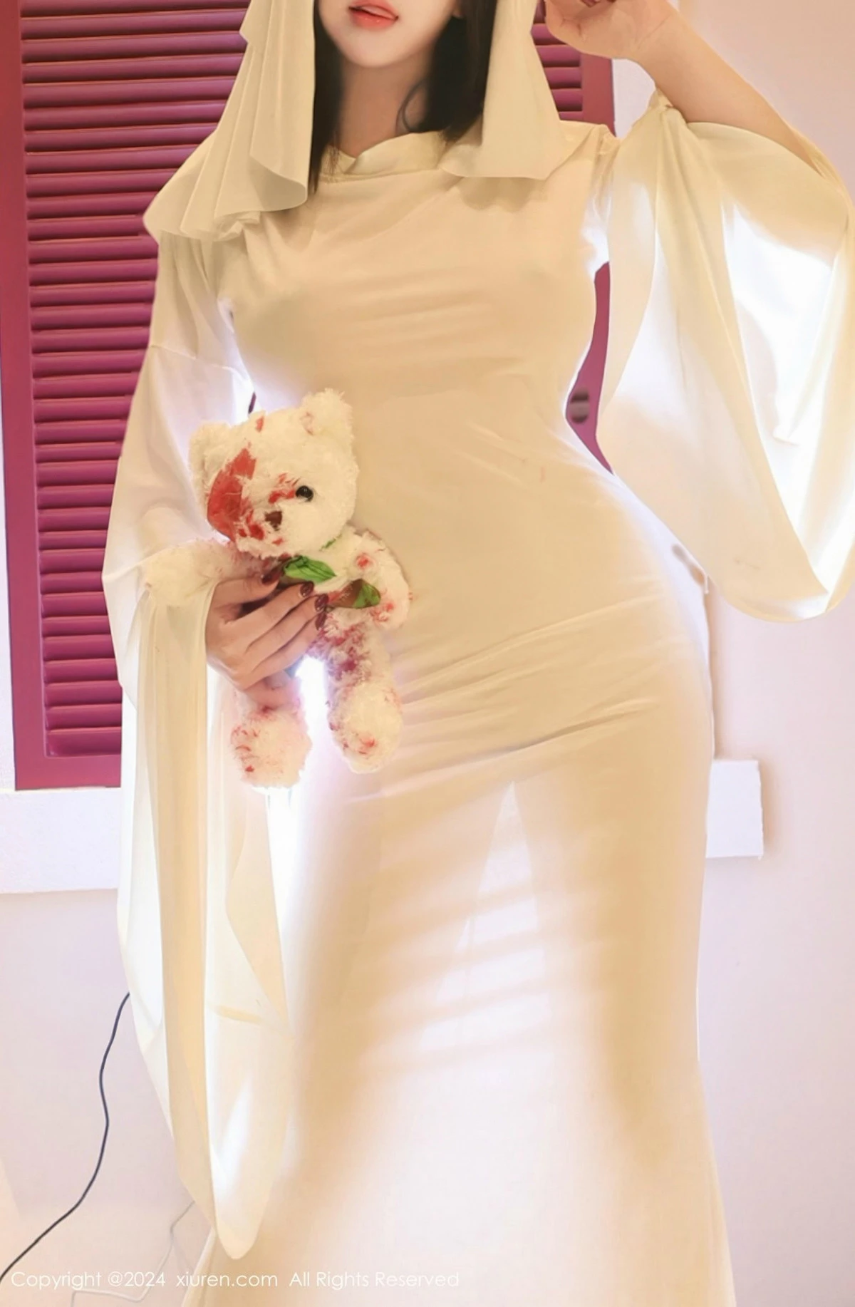[[XiuRen秀人网]秀人网]No.9376_模特小薯条nienie白色连衣裙+红色情趣服饰秀曼妙身姿诱惑写真81P