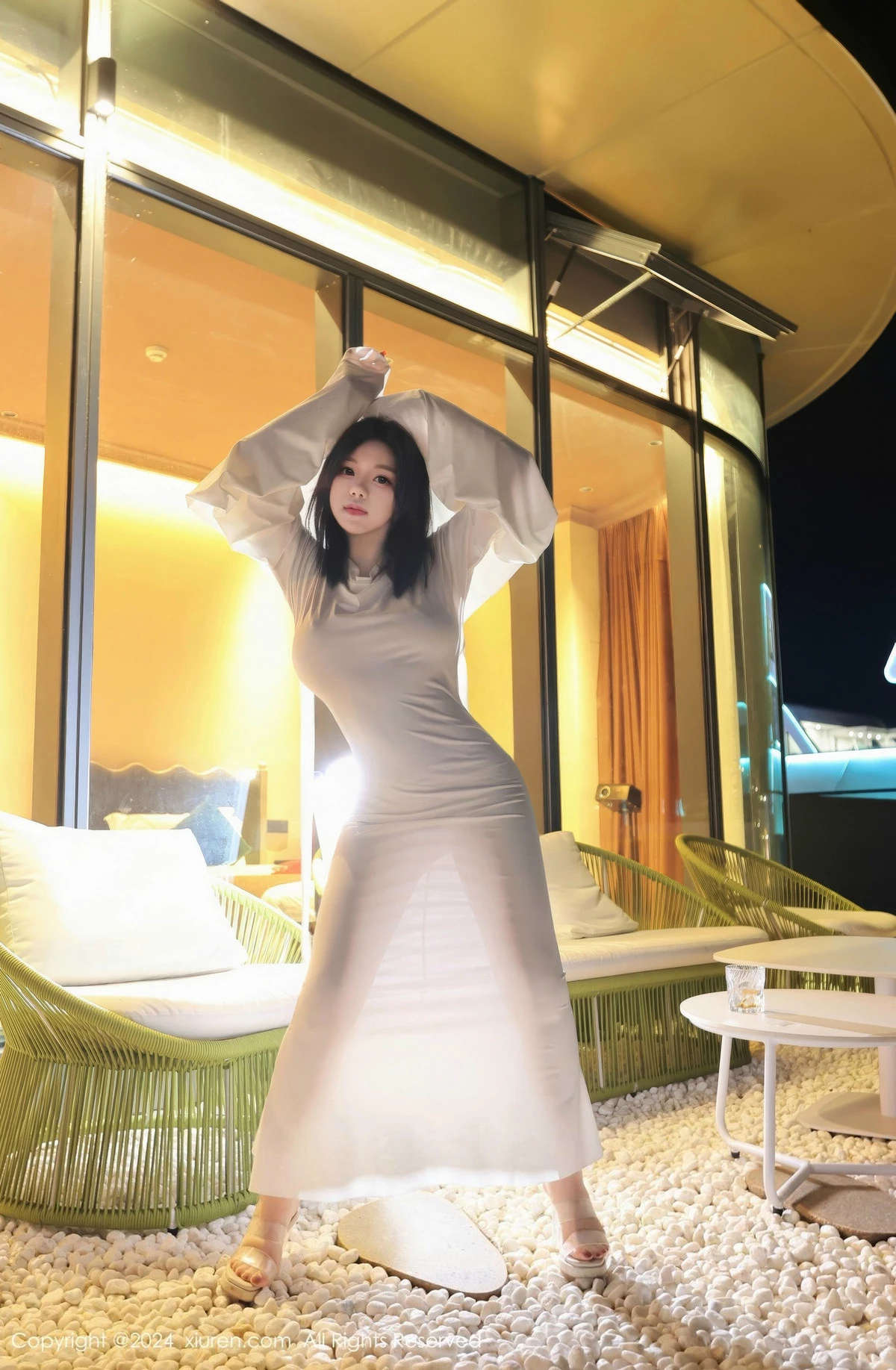 [[XiuRen秀人网]秀人网]No.9376_模特小薯条nienie白色连衣裙+红色情趣服饰秀曼妙身姿诱惑写真81P