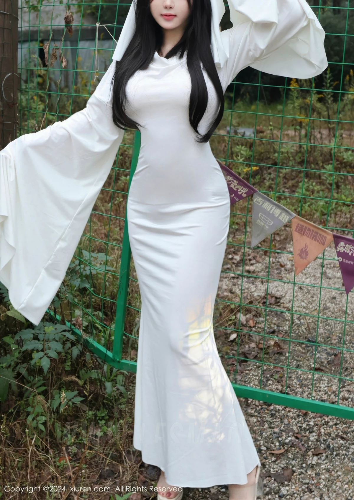 [[XiuRen秀人网]秀人网]No.9376_模特小薯条nienie白色连衣裙+红色情趣服饰秀曼妙身姿诱惑写真81P