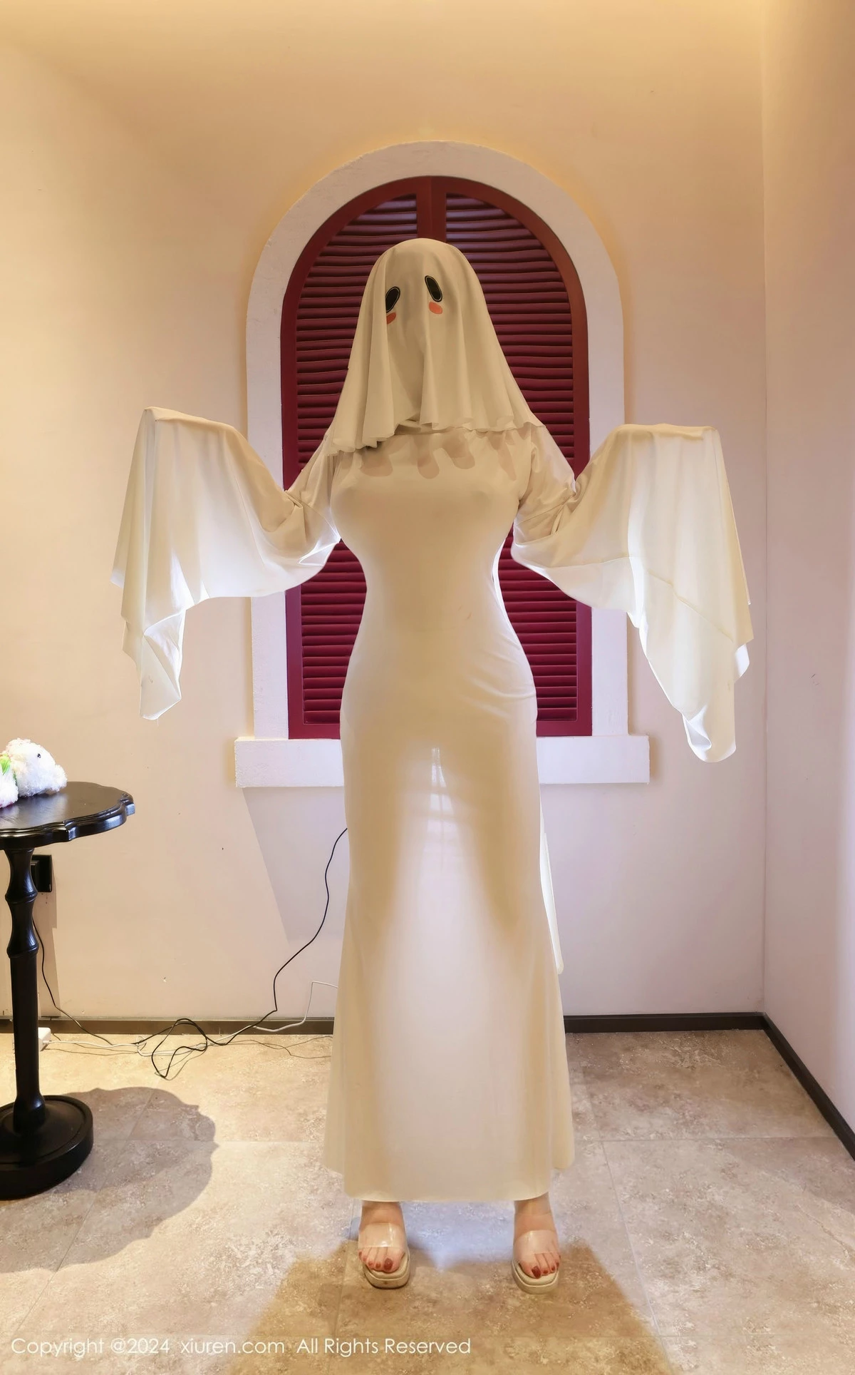 [[XiuRen秀人网]秀人网]No.9376_模特小薯条nienie白色连衣裙+红色情趣服饰秀曼妙身姿诱惑写真81P