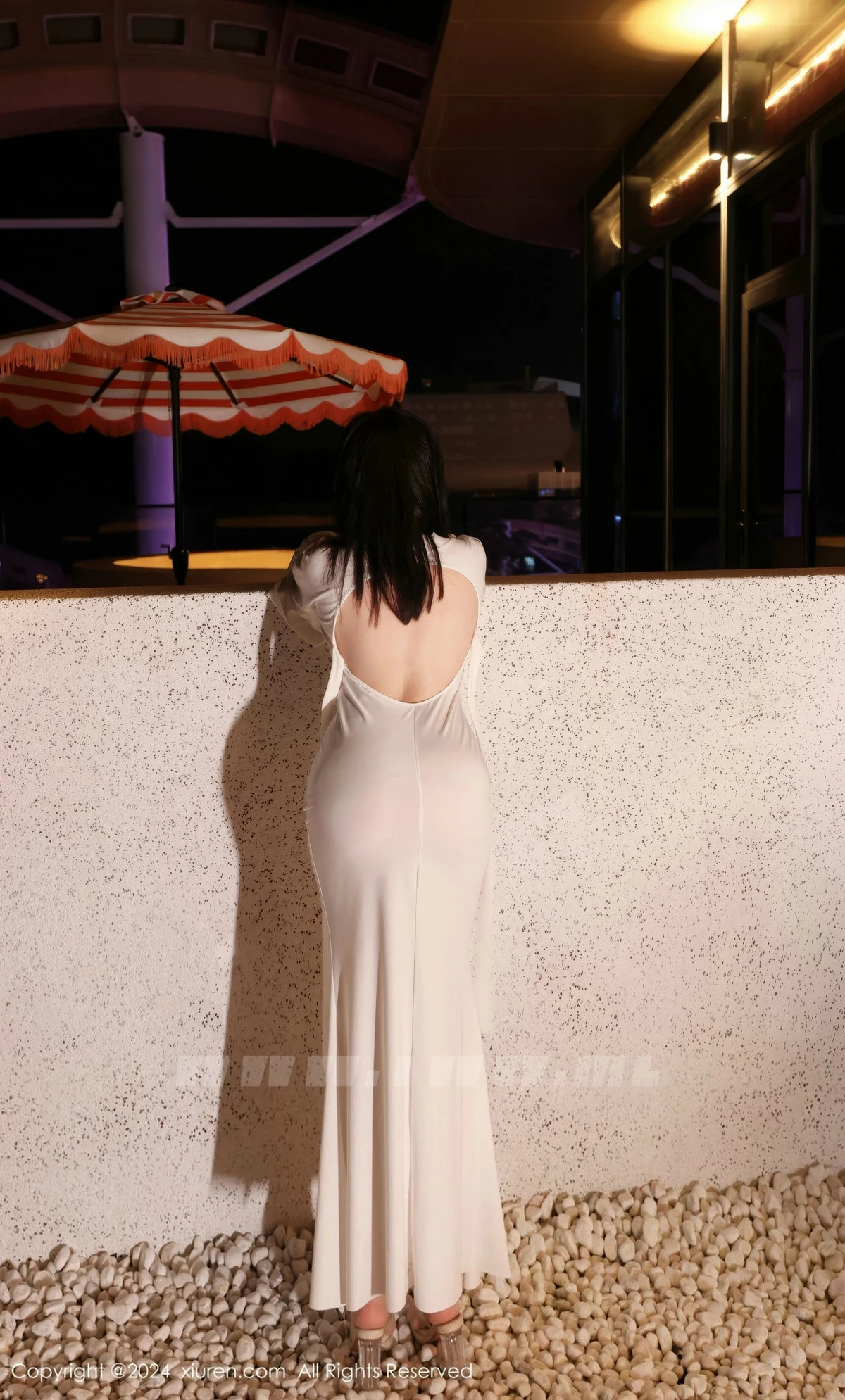 [[XiuRen秀人网]秀人网]No.9376_模特小薯条nienie白色连衣裙+红色情趣服饰秀曼妙身姿诱惑写真81P