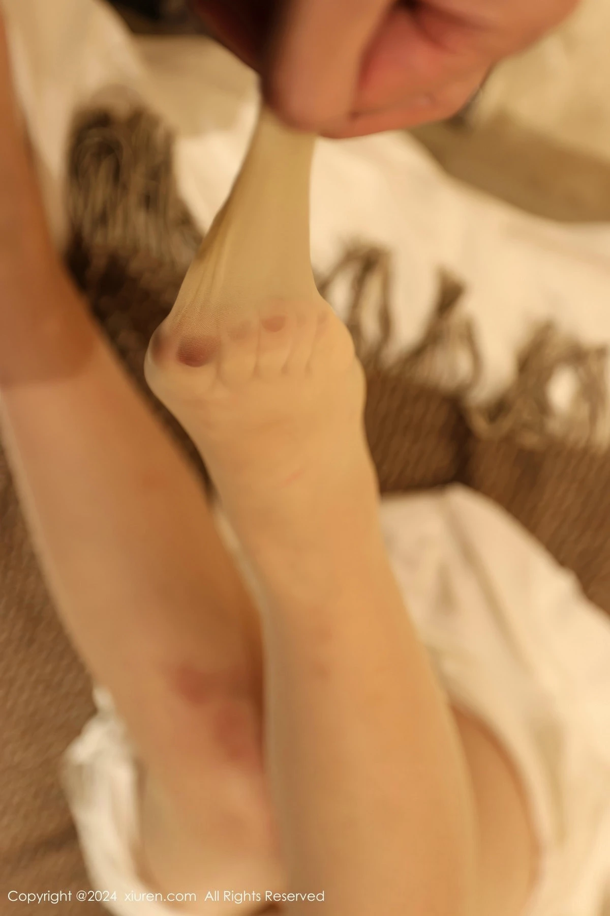 [[XiuRen秀人网]秀人网]No.9376_模特小薯条nienie白色连衣裙+红色情趣服饰秀曼妙身姿诱惑写真81P