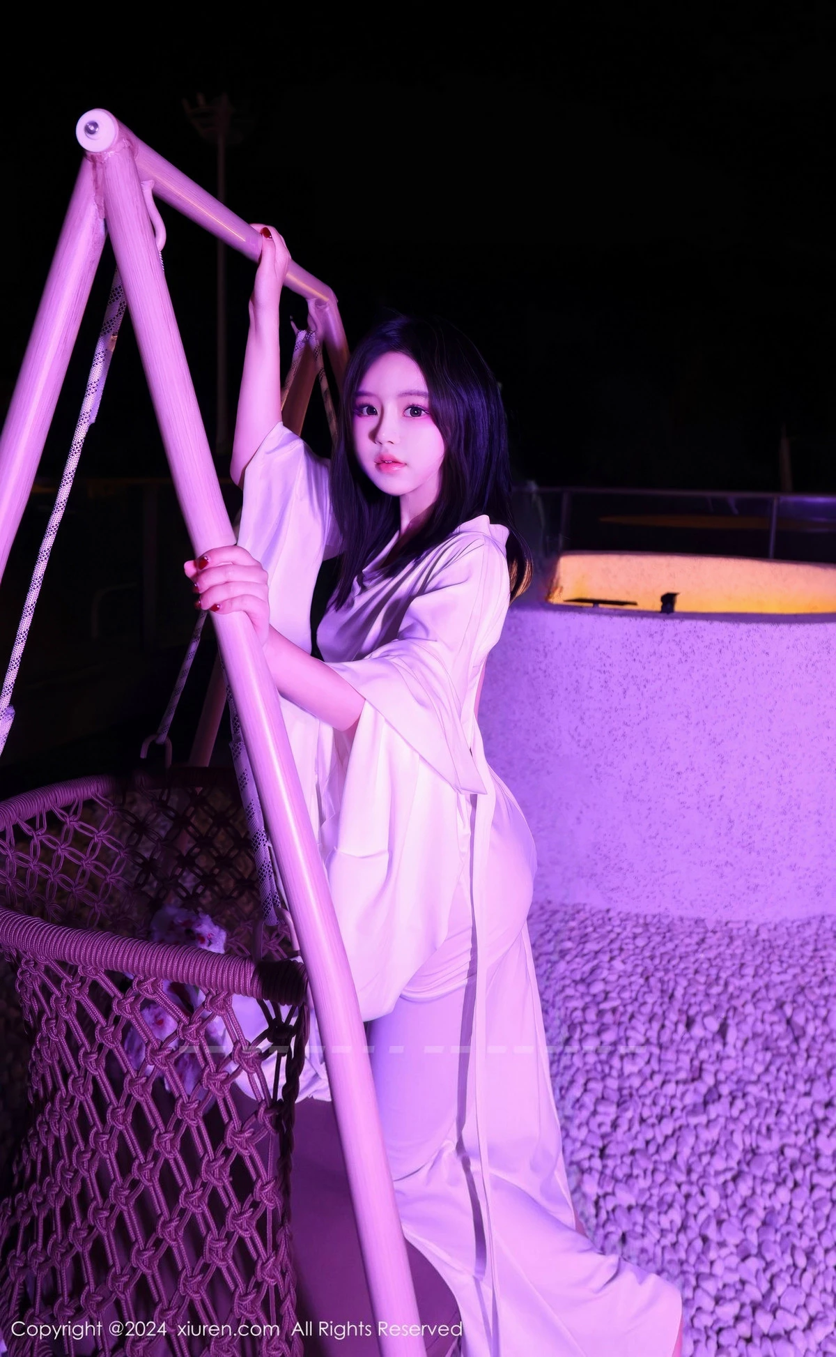 [[XiuRen秀人网]秀人网]No.9376_模特小薯条nienie白色连衣裙+红色情趣服饰秀曼妙身姿诱惑写真81P