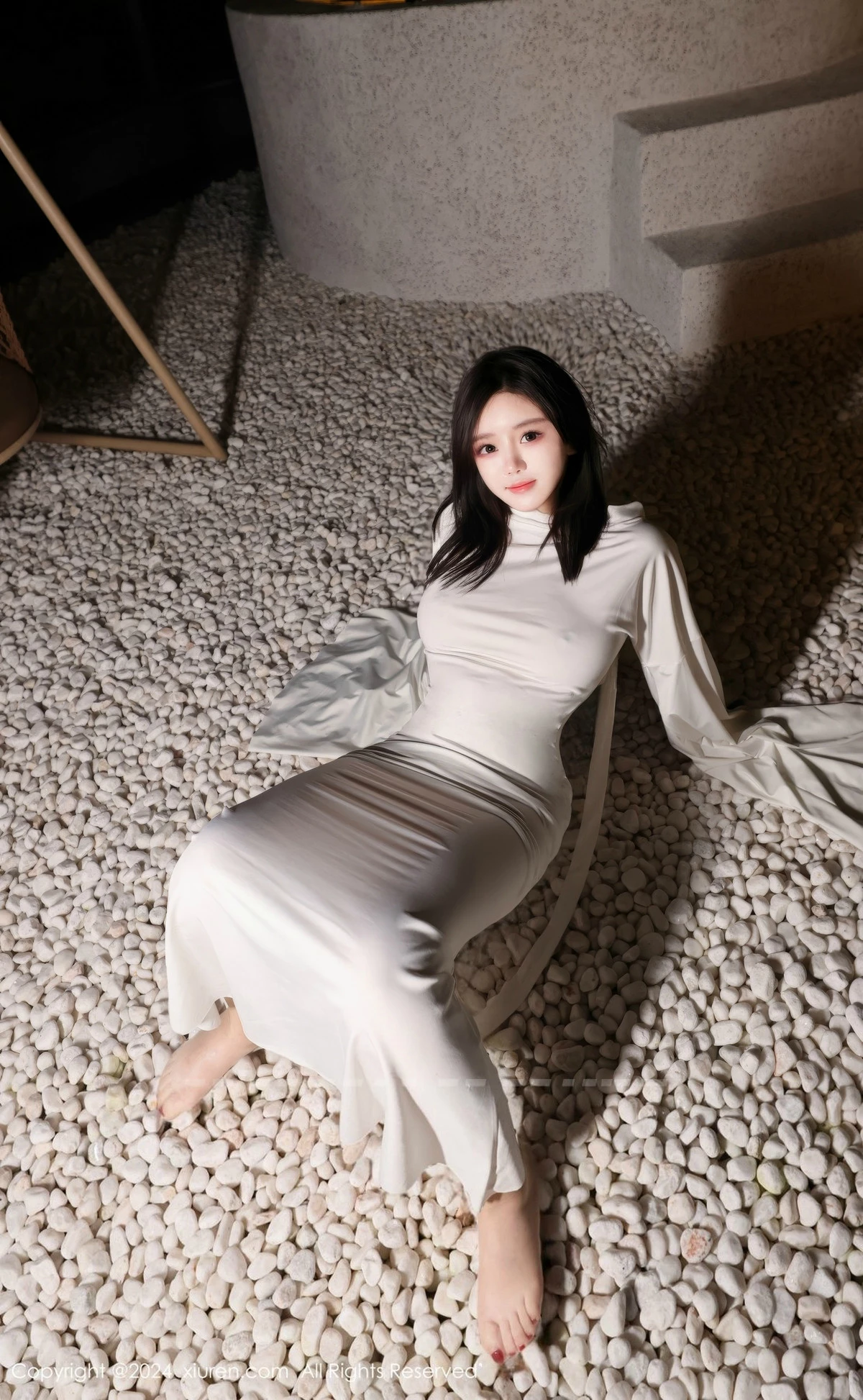 [[XiuRen秀人网]秀人网]No.9376_模特小薯条nienie白色连衣裙+红色情趣服饰秀曼妙身姿诱惑写真81P