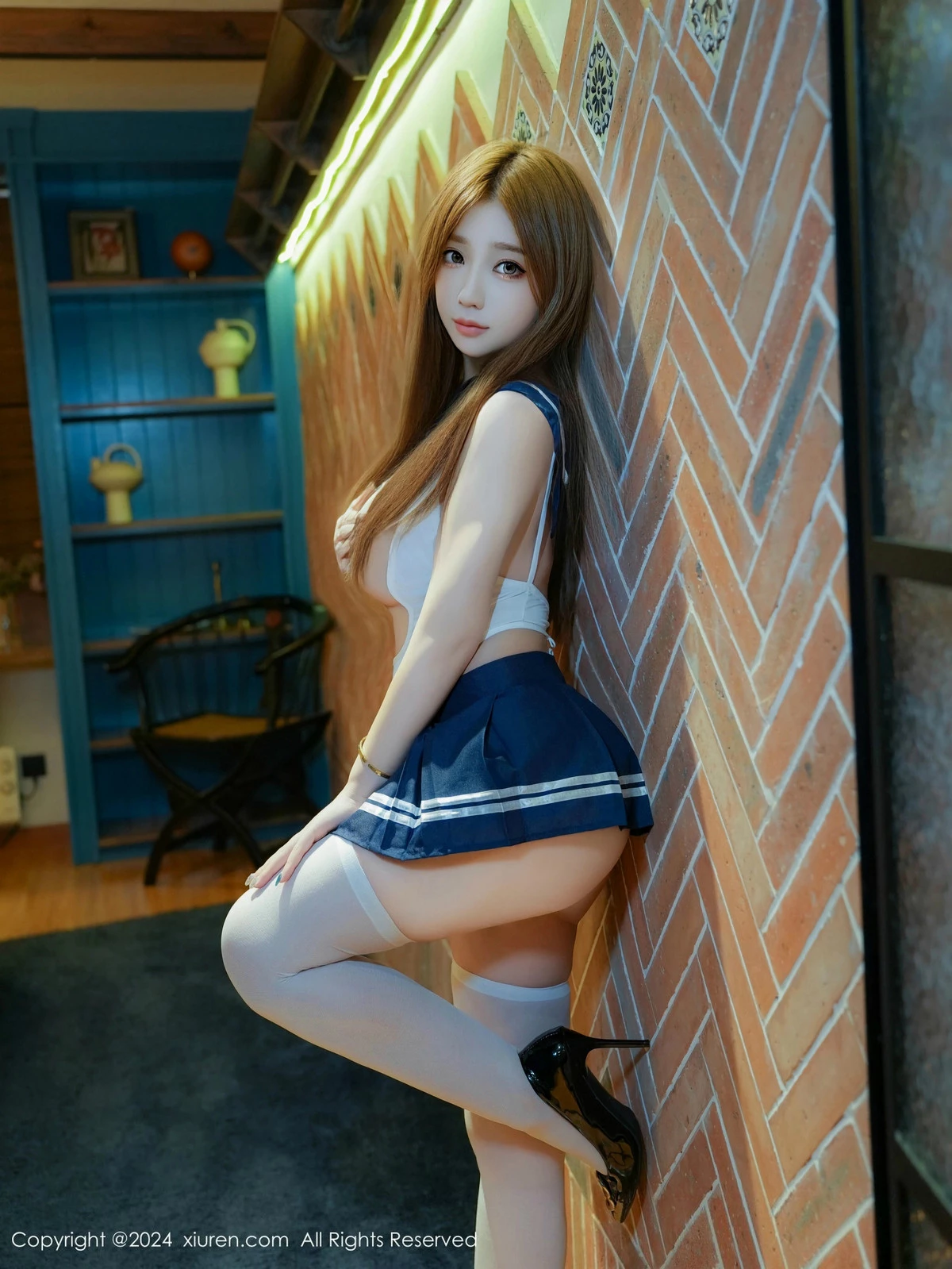 [[XiuRen秀人网]秀人网]No.9370_新人模特王伊纯性感白色情趣连体衣配白丝袜秀凹凸身材诱惑写真63P