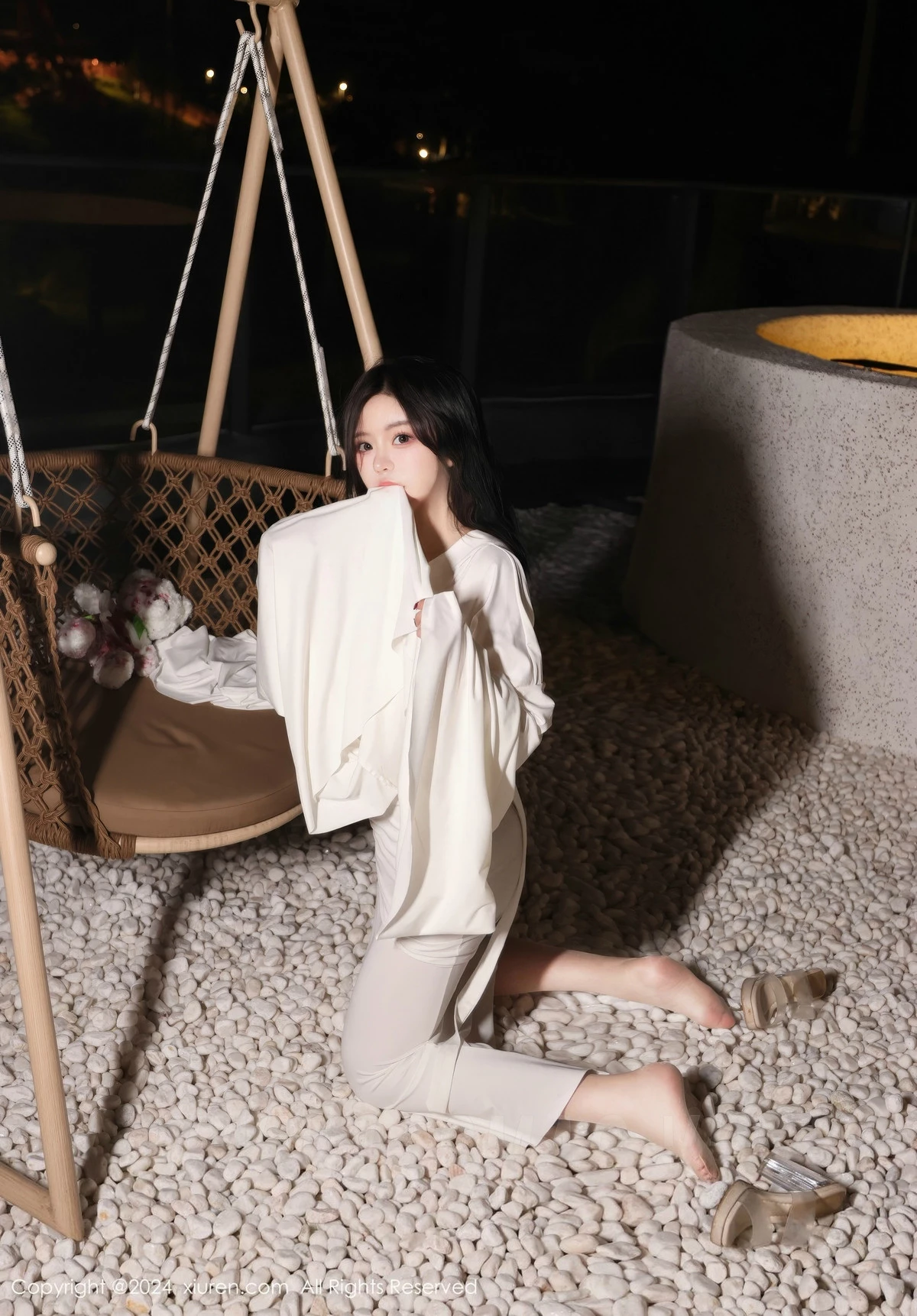 [[XiuRen秀人网]秀人网]No.9376_模特小薯条nienie白色连衣裙+红色情趣服饰秀曼妙身姿诱惑写真81P