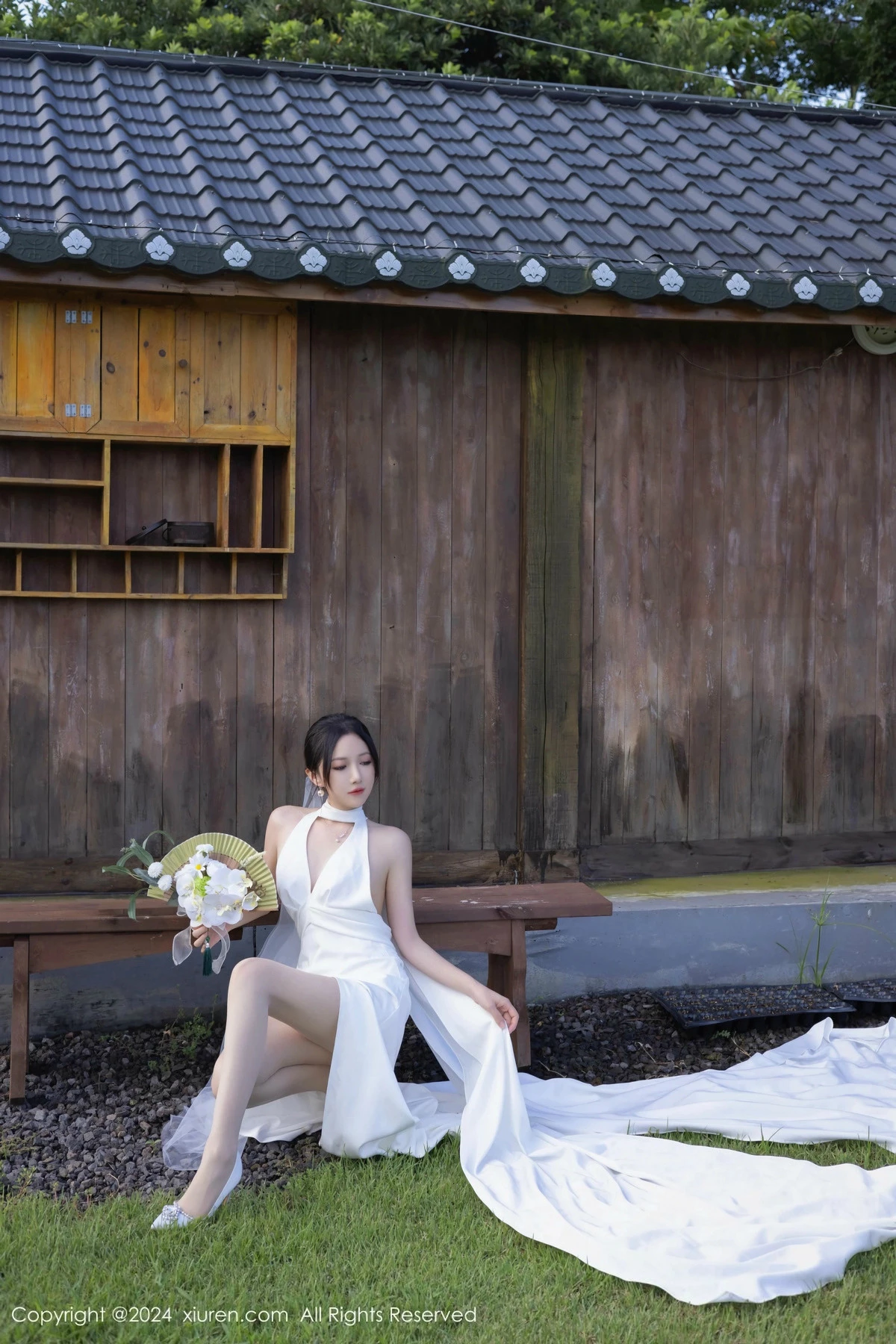 [[XiuRen秀人网]秀人网]No.9387_模特鱼子酱Fish婚礼主题性感白色婚纱配白丝袜秀曼妙身姿诱惑写真81P