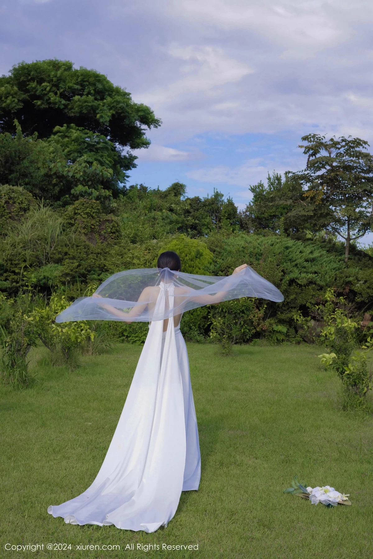 [[XiuRen秀人网]秀人网]No.9387_模特鱼子酱Fish婚礼主题性感白色婚纱配白丝袜秀曼妙身姿诱惑写真81P