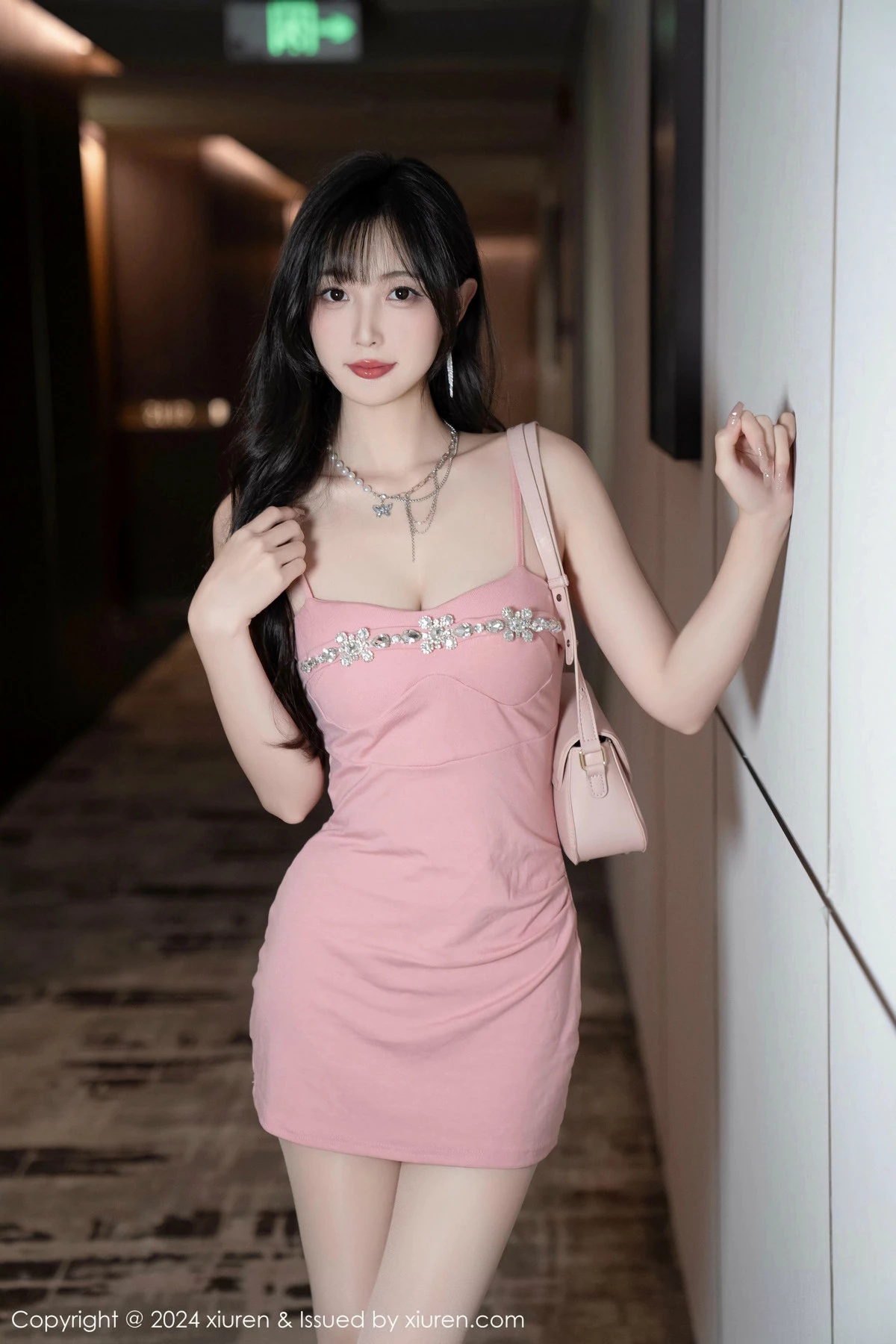 [[XiuRen秀人网]秀人网]No.9380_模特林星阑性感粉色吊带裙+兔子装情趣内衣秀曼妙身姿诱惑写真107P