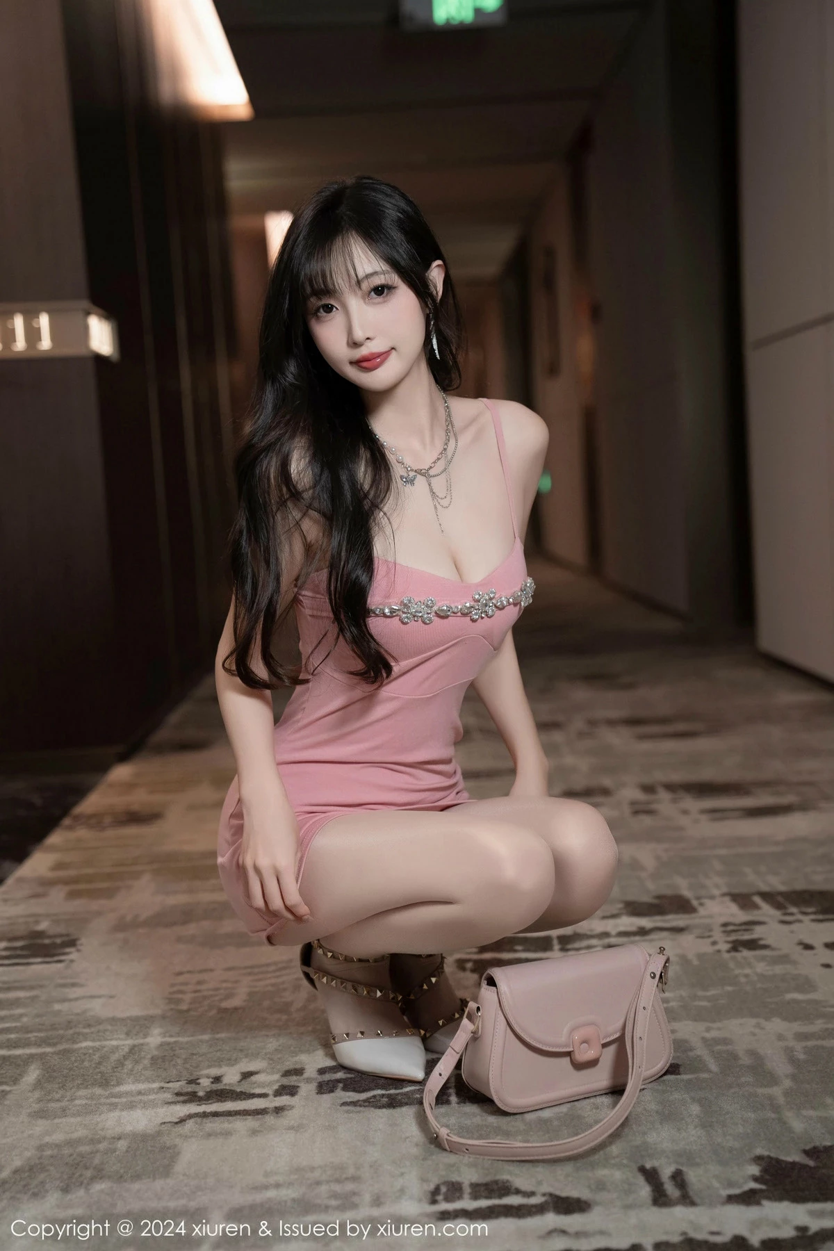 [[XiuRen秀人网]秀人网]No.9380_模特林星阑性感粉色吊带裙+兔子装情趣内衣秀曼妙身姿诱惑写真107P