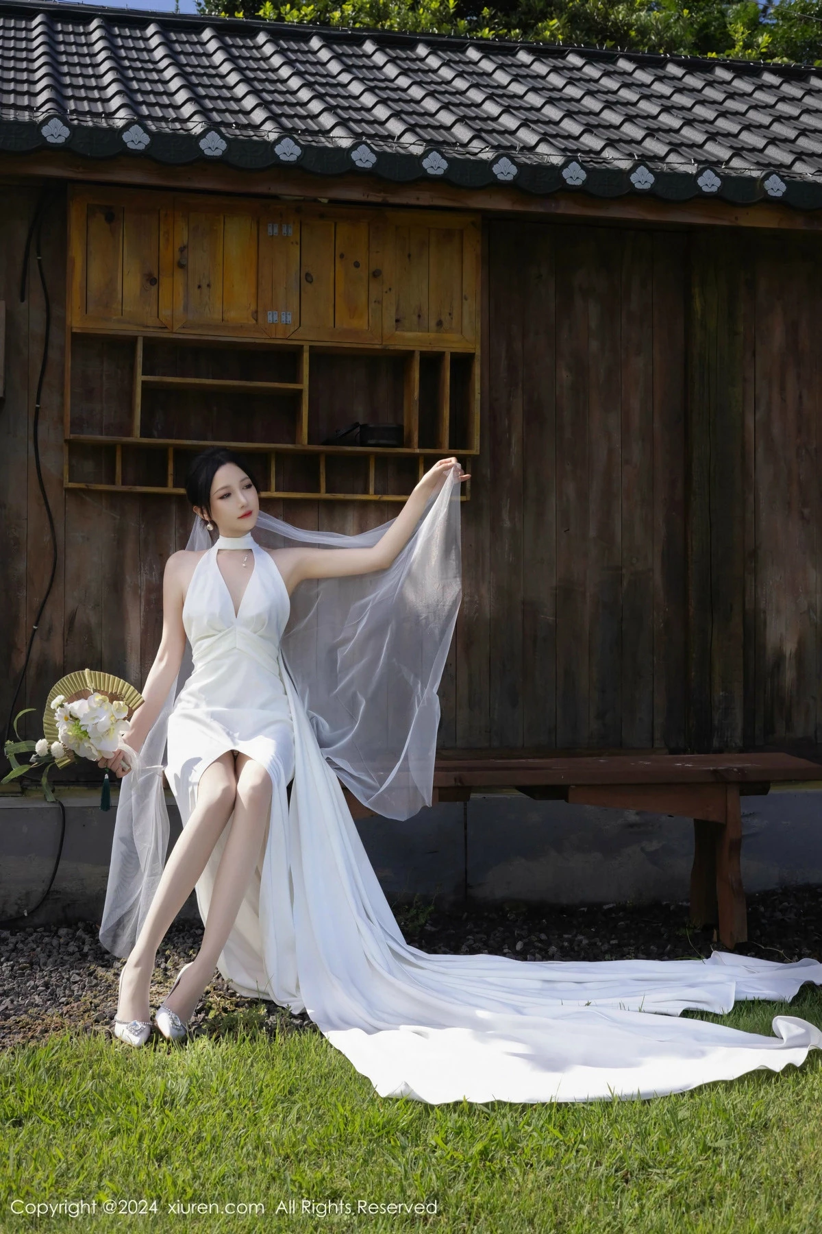 [[XiuRen秀人网]秀人网]No.9387_模特鱼子酱Fish婚礼主题性感白色婚纱配白丝袜秀曼妙身姿诱惑写真81P