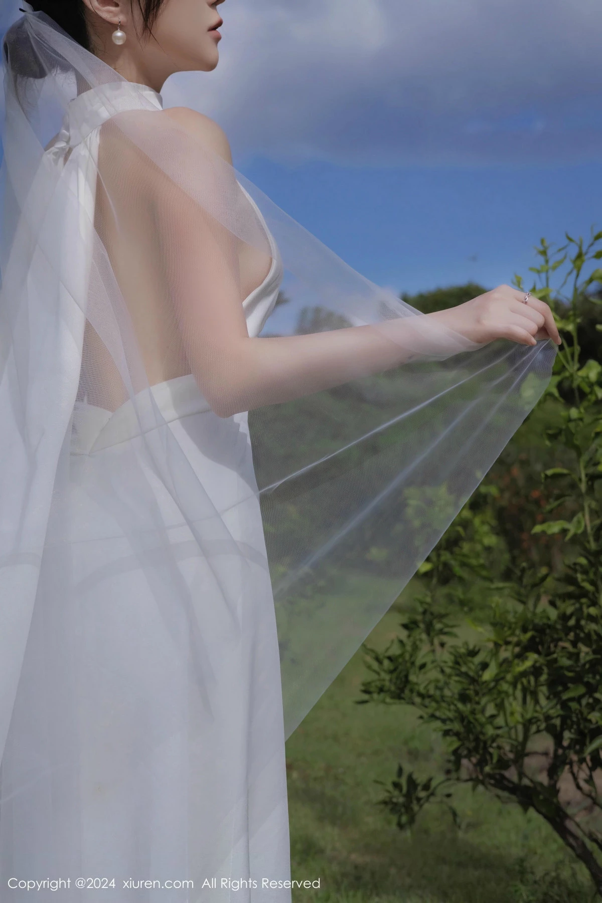 [[XiuRen秀人网]秀人网]No.9387_模特鱼子酱Fish婚礼主题性感白色婚纱配白丝袜秀曼妙身姿诱惑写真81P