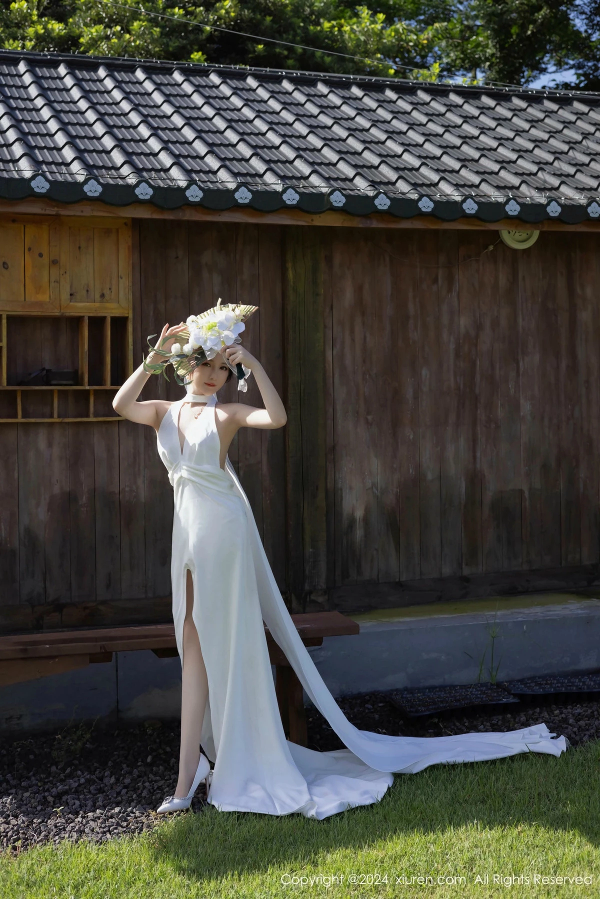 [[XiuRen秀人网]秀人网]No.9387_模特鱼子酱Fish婚礼主题性感白色婚纱配白丝袜秀曼妙身姿诱惑写真81P